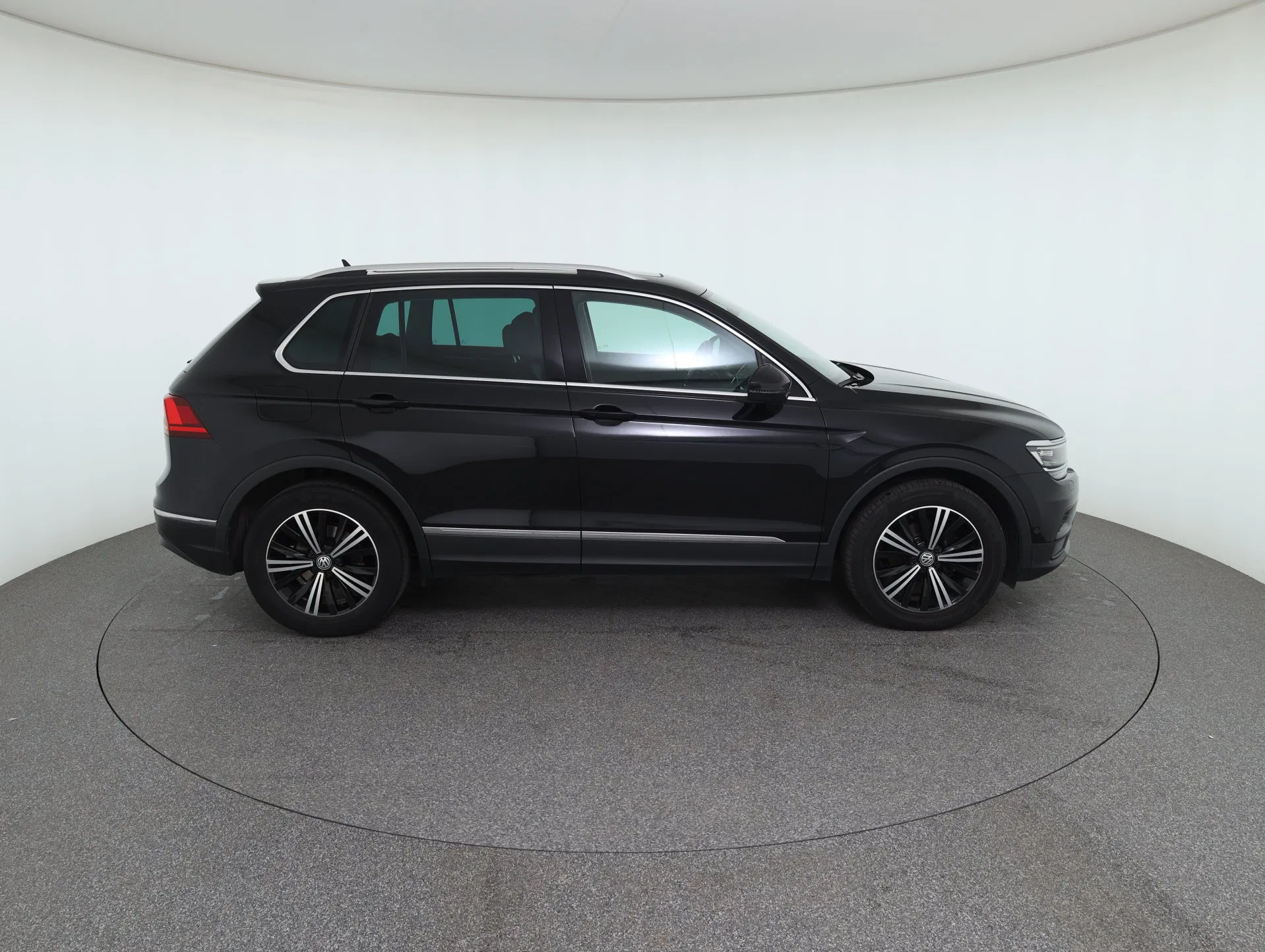 VW Tiguan 2.0 TDI BMT Highline | Bild 5 von 31