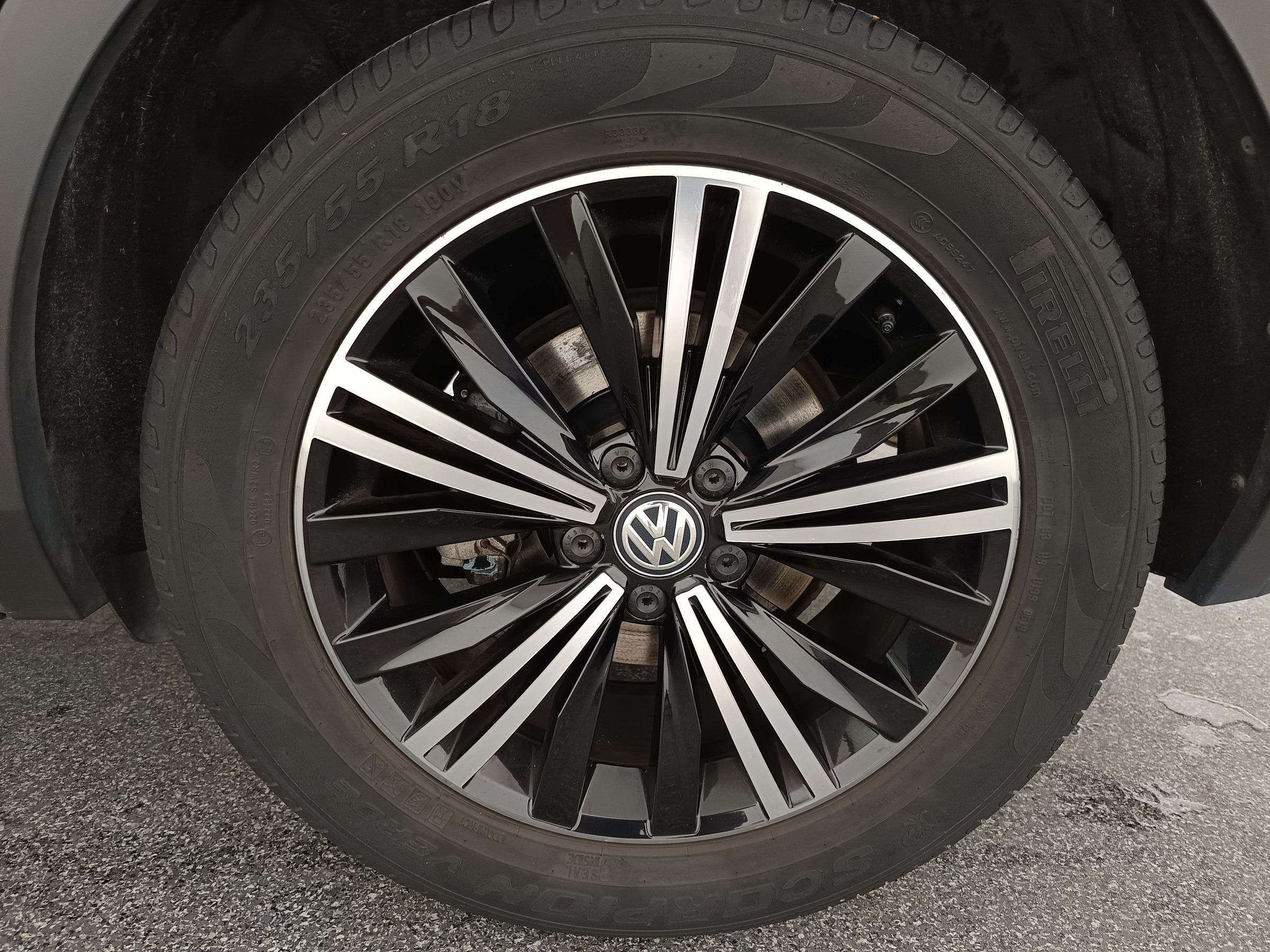 VW Tiguan 2.0 TDI BMT Highline | Bild 10 von 31