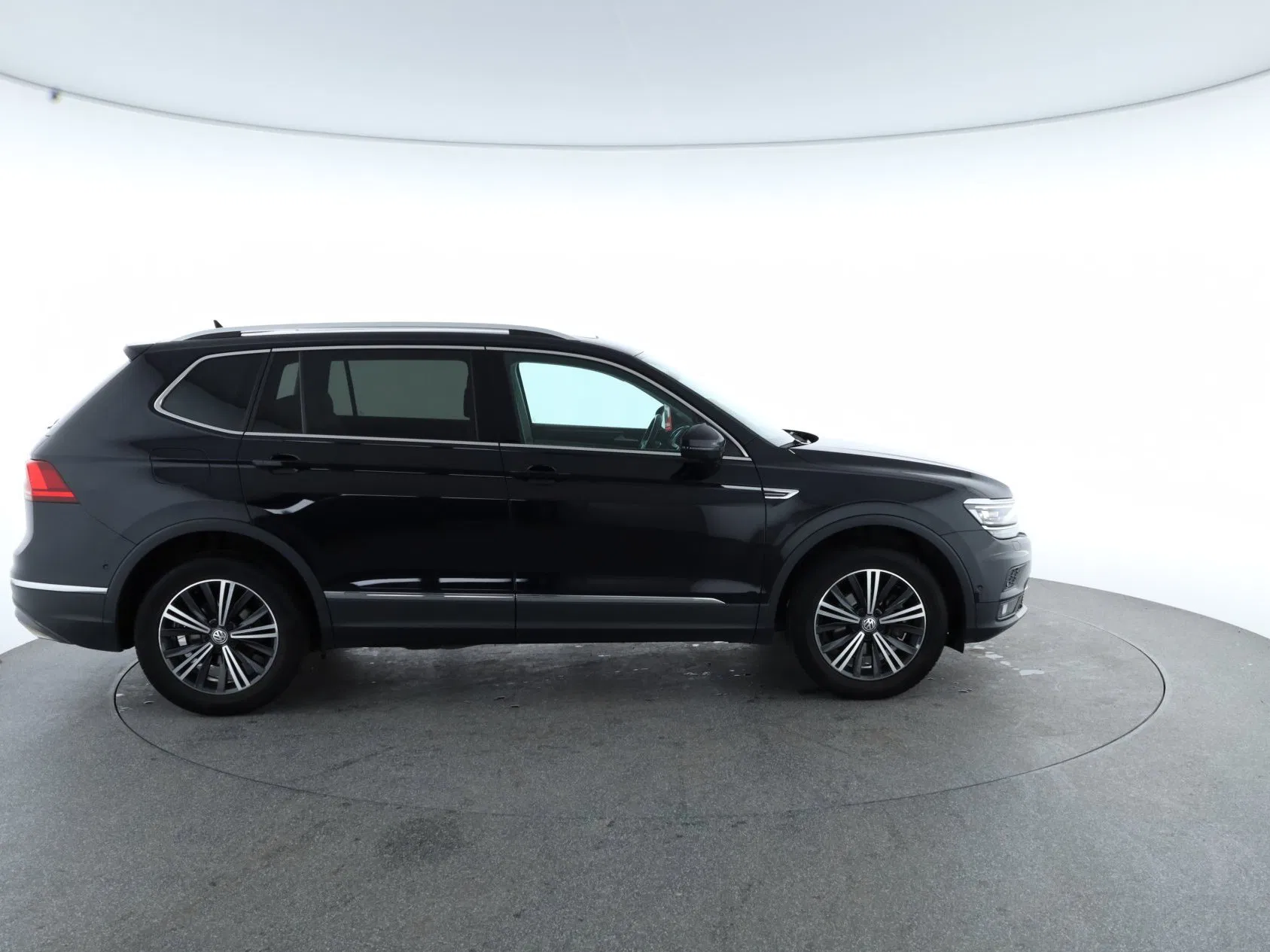 VW Tiguan Allspace 1.5 TSI ACT 7-Sitzer Highline | Bild 5 von 9
