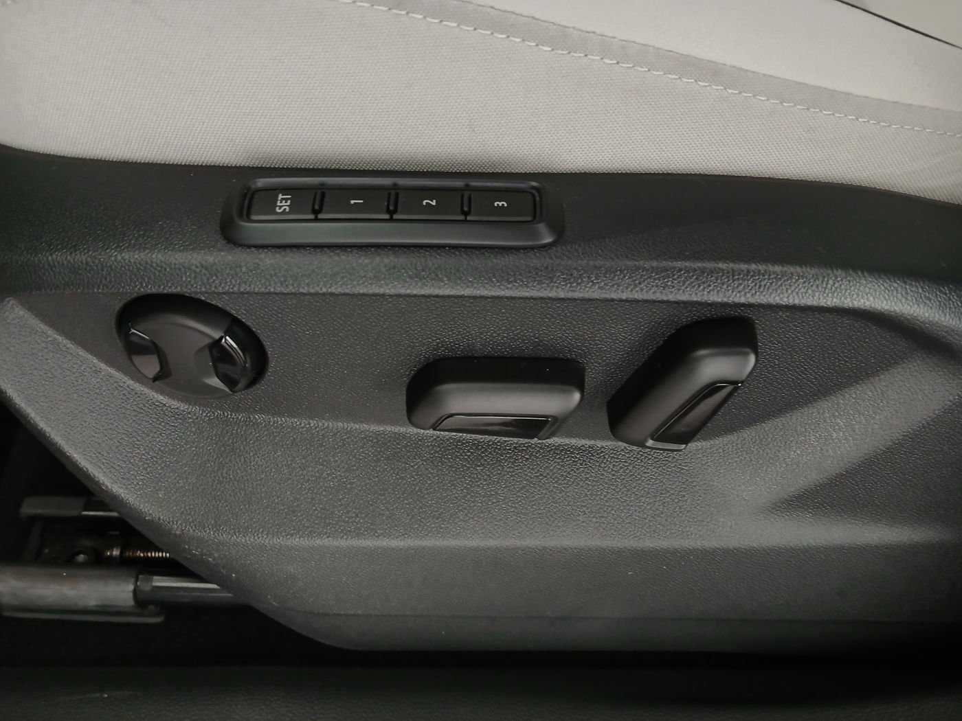 VW Tiguan Allspace 1.5 TSI 7-Sitzer Highline | Bild 15 von 31