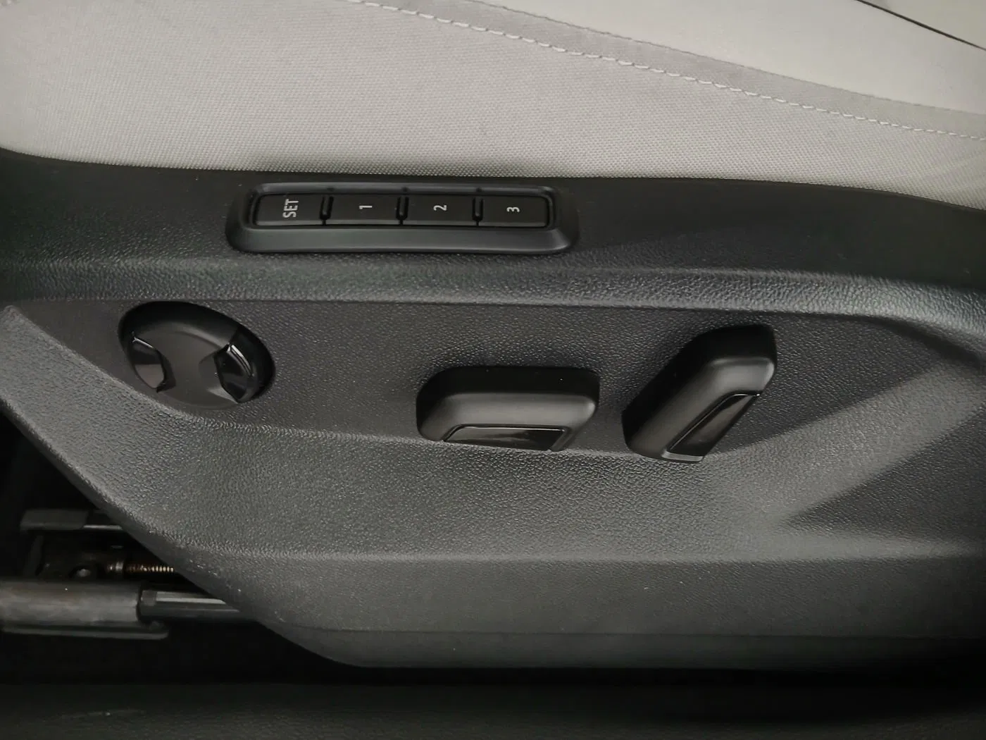 VW Tiguan Allspace 1.5 TSI 7-Sitzer Highline | Bild 15 von 31