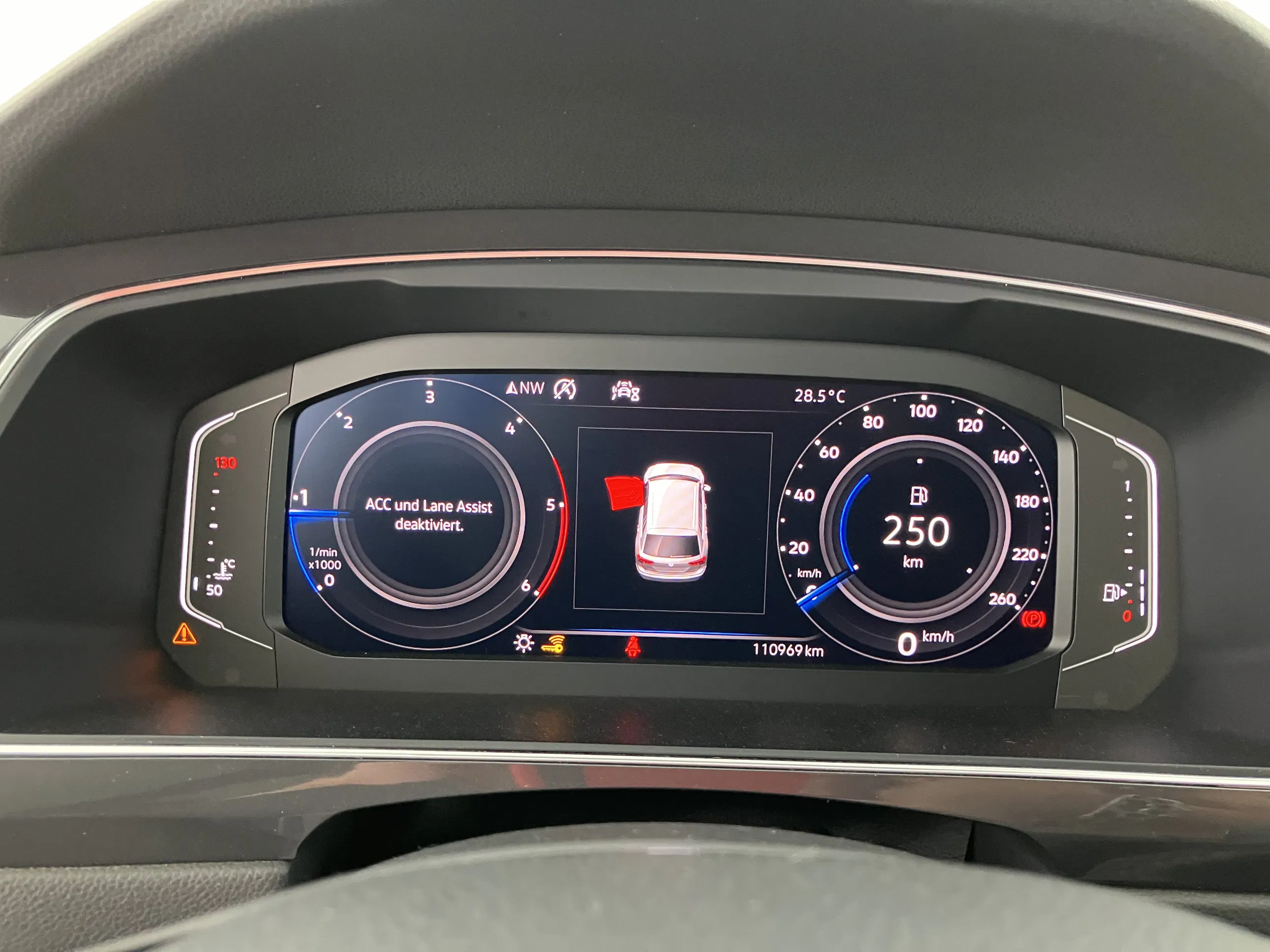 VW Tiguan Allspace 2.0 TDI 7-Sitzer Highline | Bild 18 von 30