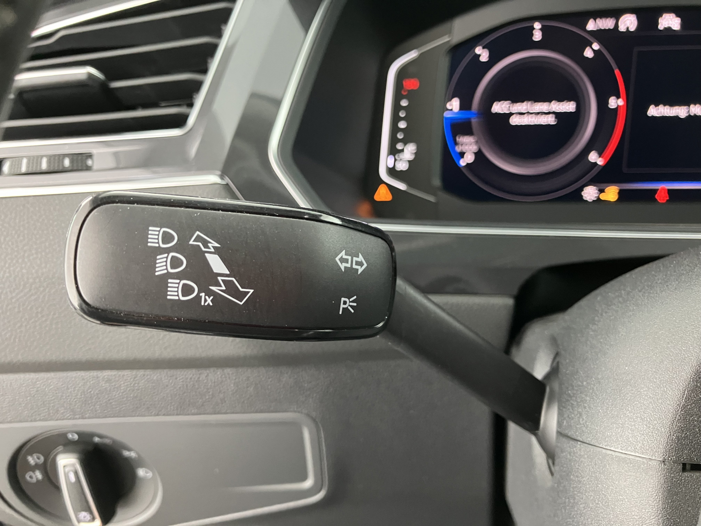 VW Tiguan Allspace 2.0 TDI 7-Sitzer Highline | Bild 19 von 30