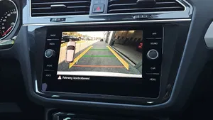 VW Tiguan 2.0 TSI DSG 4M | Thumbnail 15 von 22