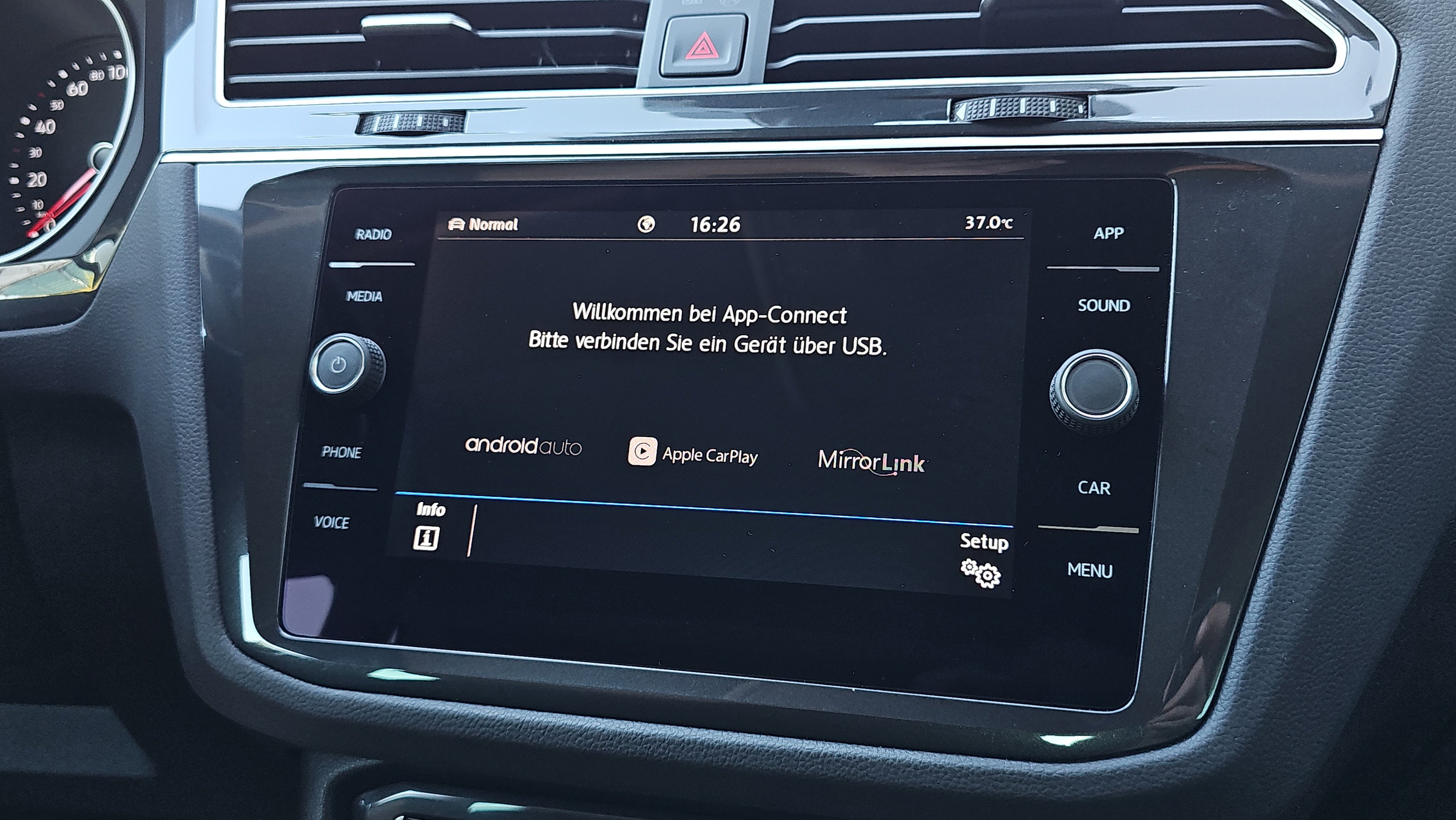 VW Tiguan 2.0 TSI DSG 4M | Bild 16 von 22