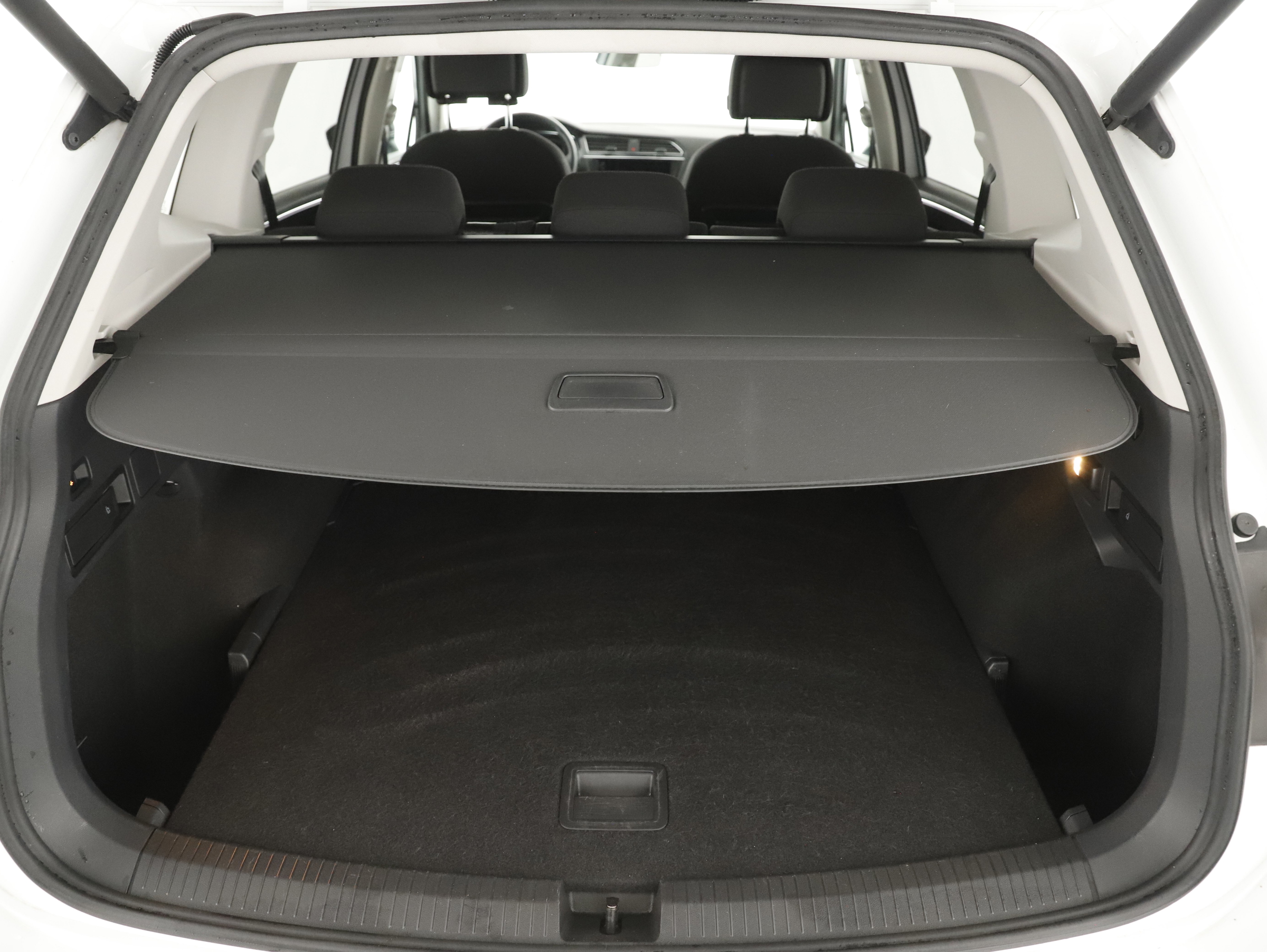 VW Tiguan Allspace 2.0 TDI 4Motion Highline | Bild 27 von 31