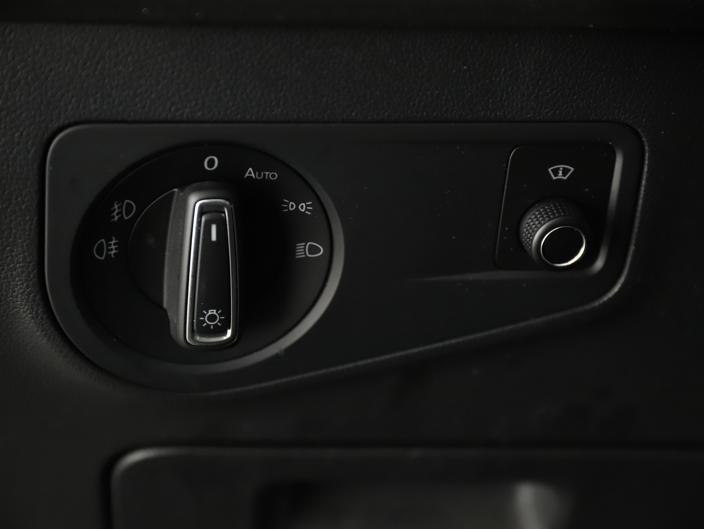 VW Tiguan Allspace CL TDI 4MOTION DSG | Bild 12 von 28