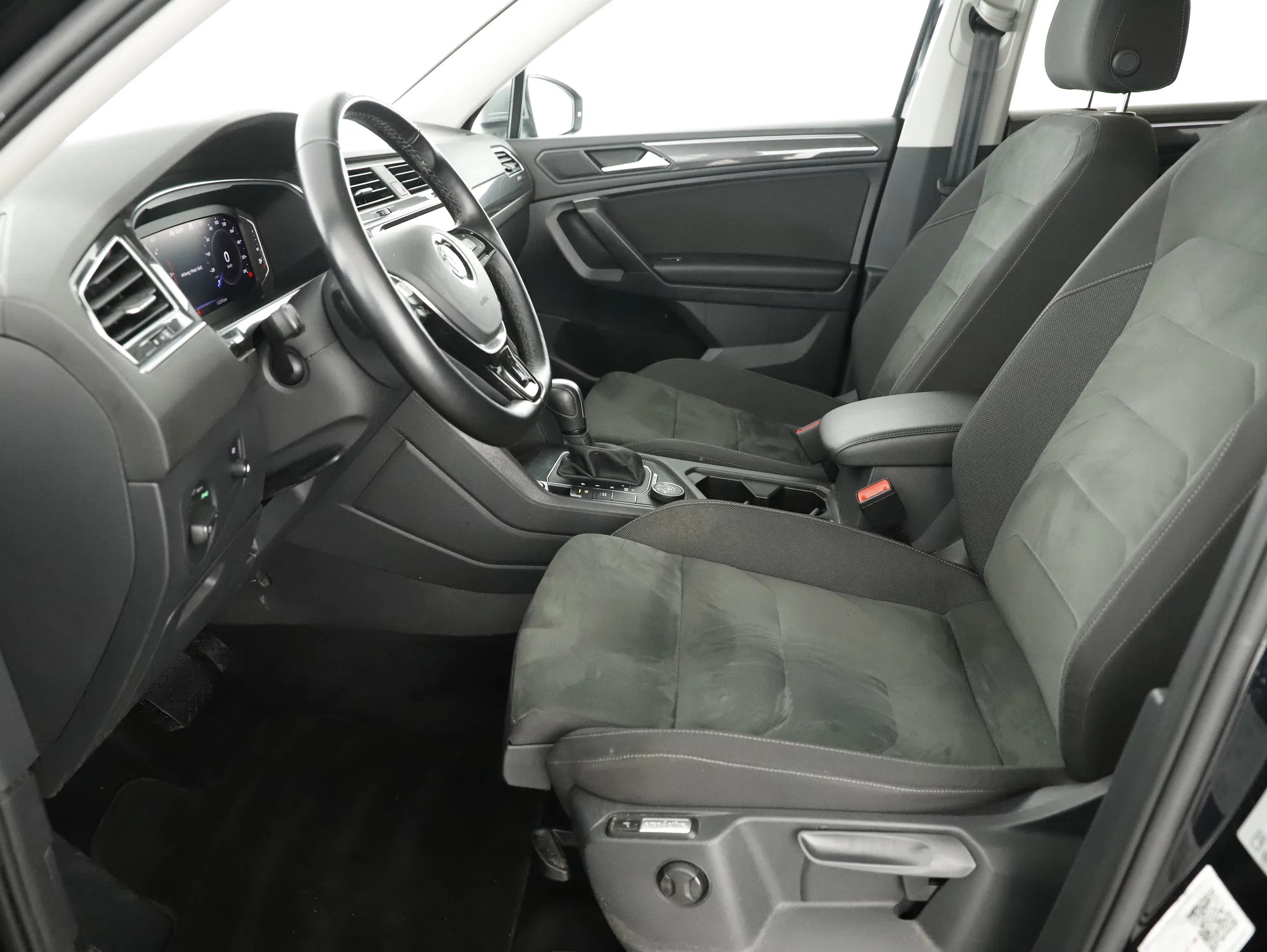 VW Tiguan Allspace CL TDI 4MOTION DSG | Bild 13 von 28