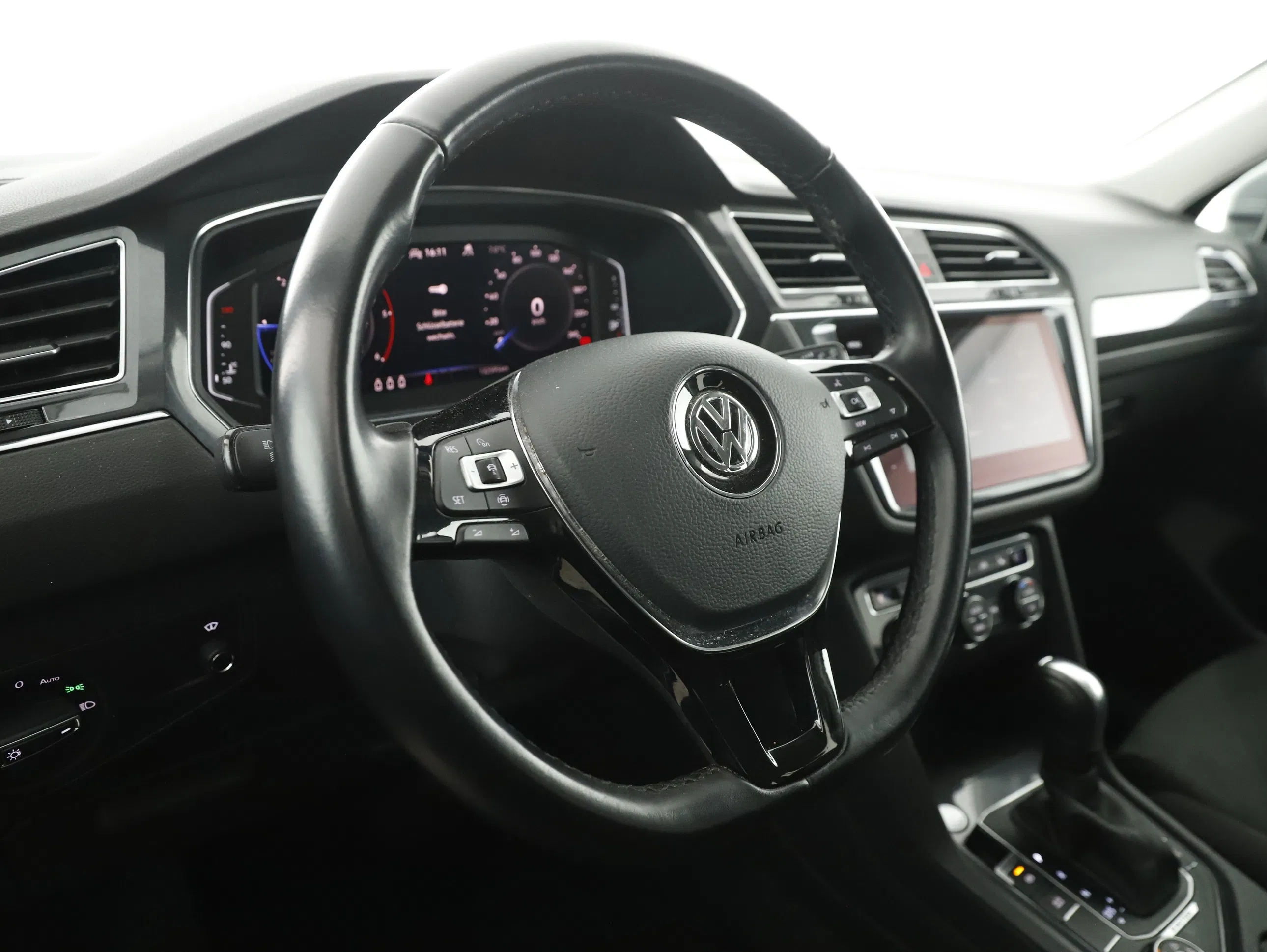 VW Tiguan Allspace CL TDI 4MOTION DSG | Bild 16 von 28