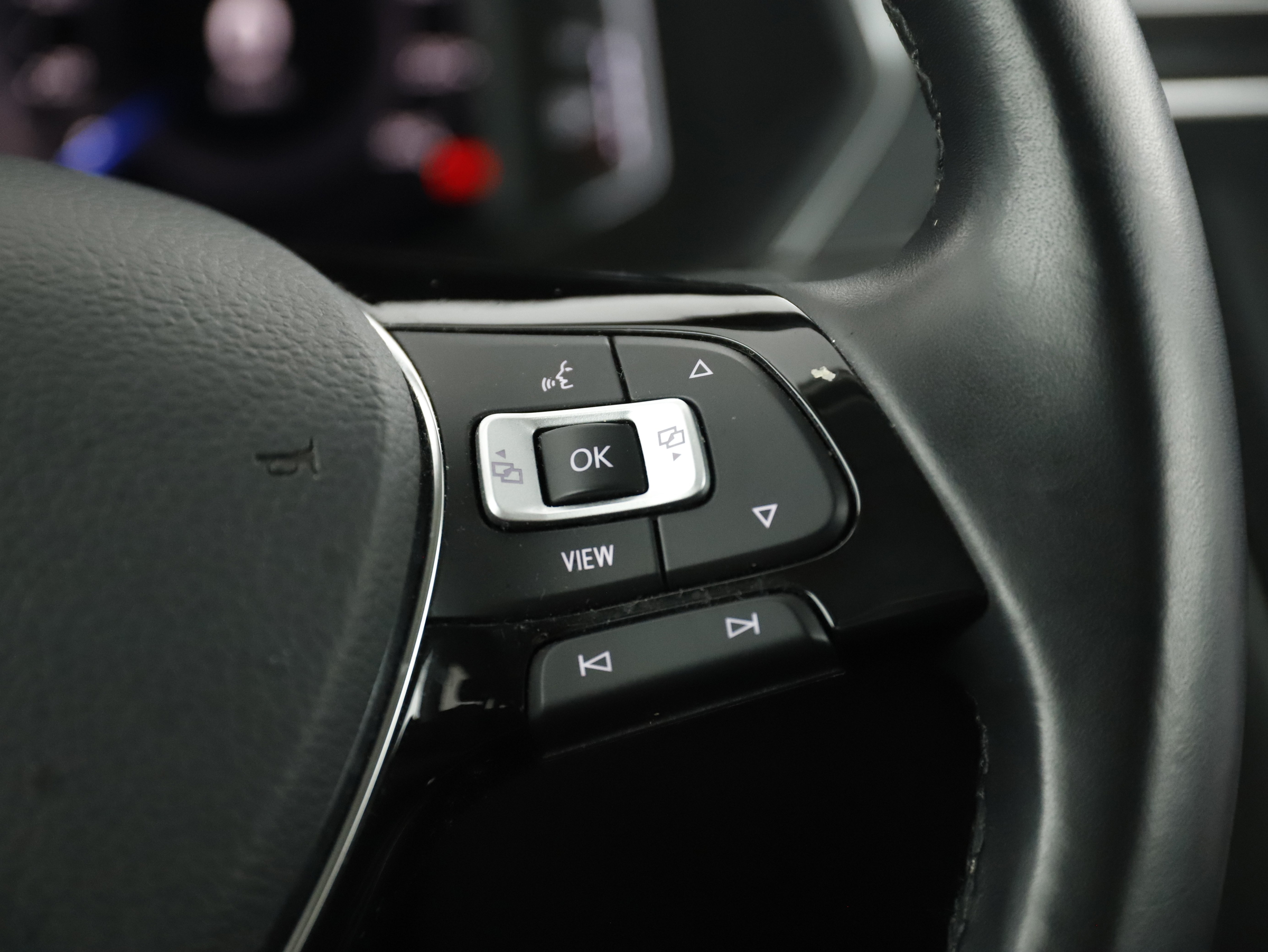 VW Tiguan Allspace CL TDI 4MOTION DSG | Bild 18 von 28