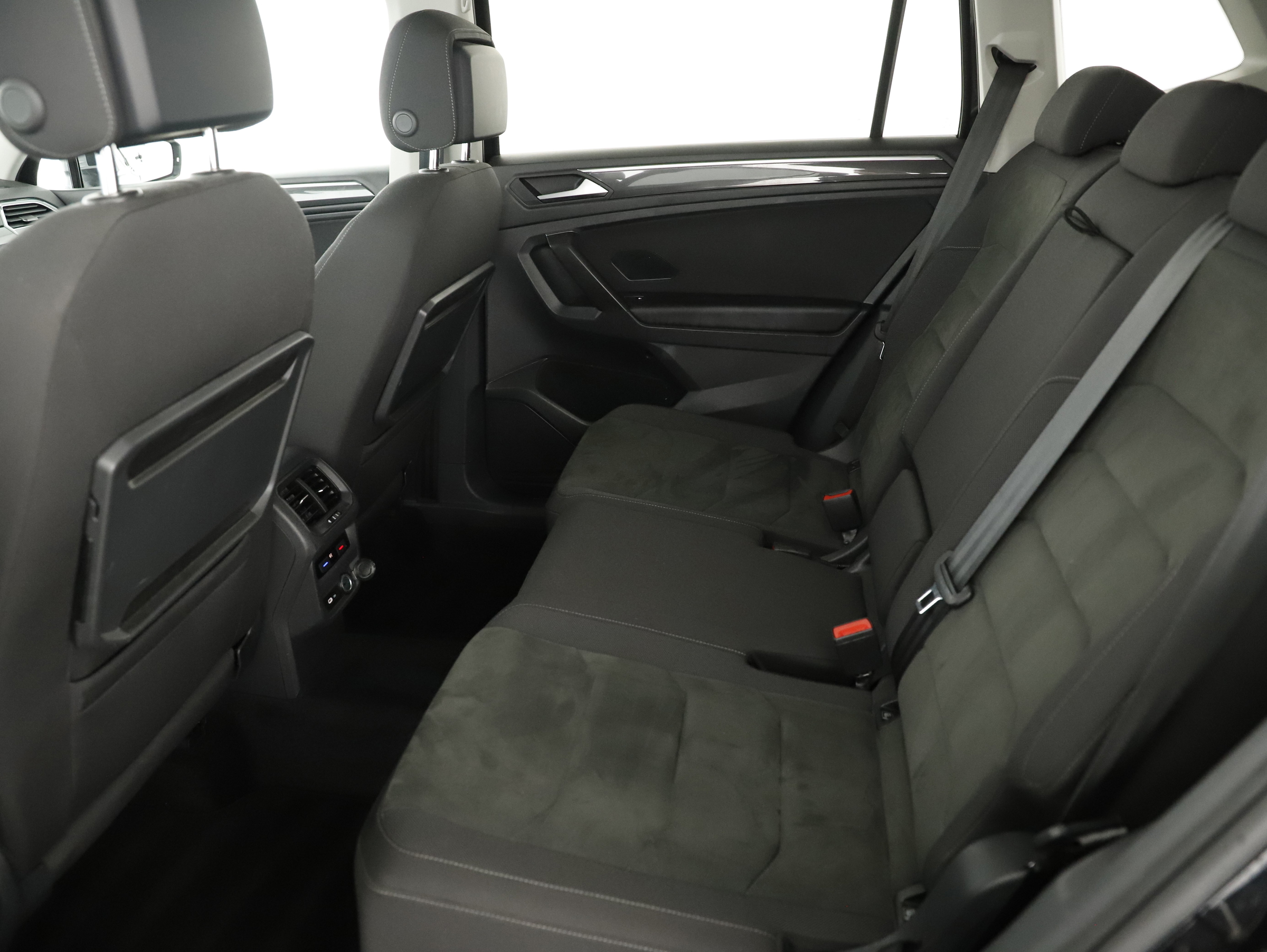 VW Tiguan Allspace CL TDI 4MOTION DSG | Bild 24 von 28