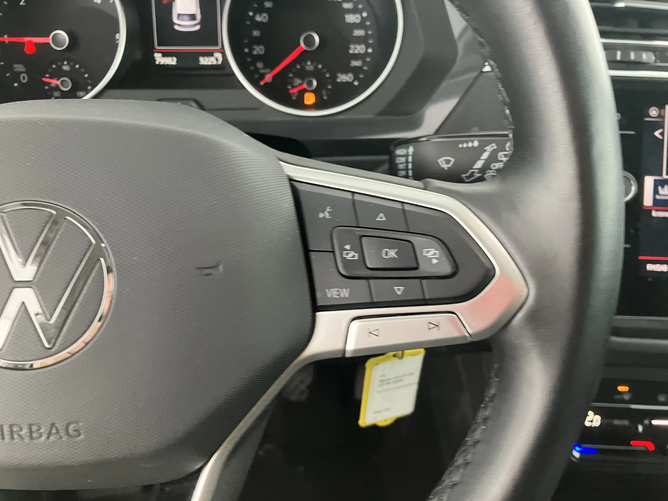 VW Tiguan 2.0 TDI BMT Life | Bild 17 von 27