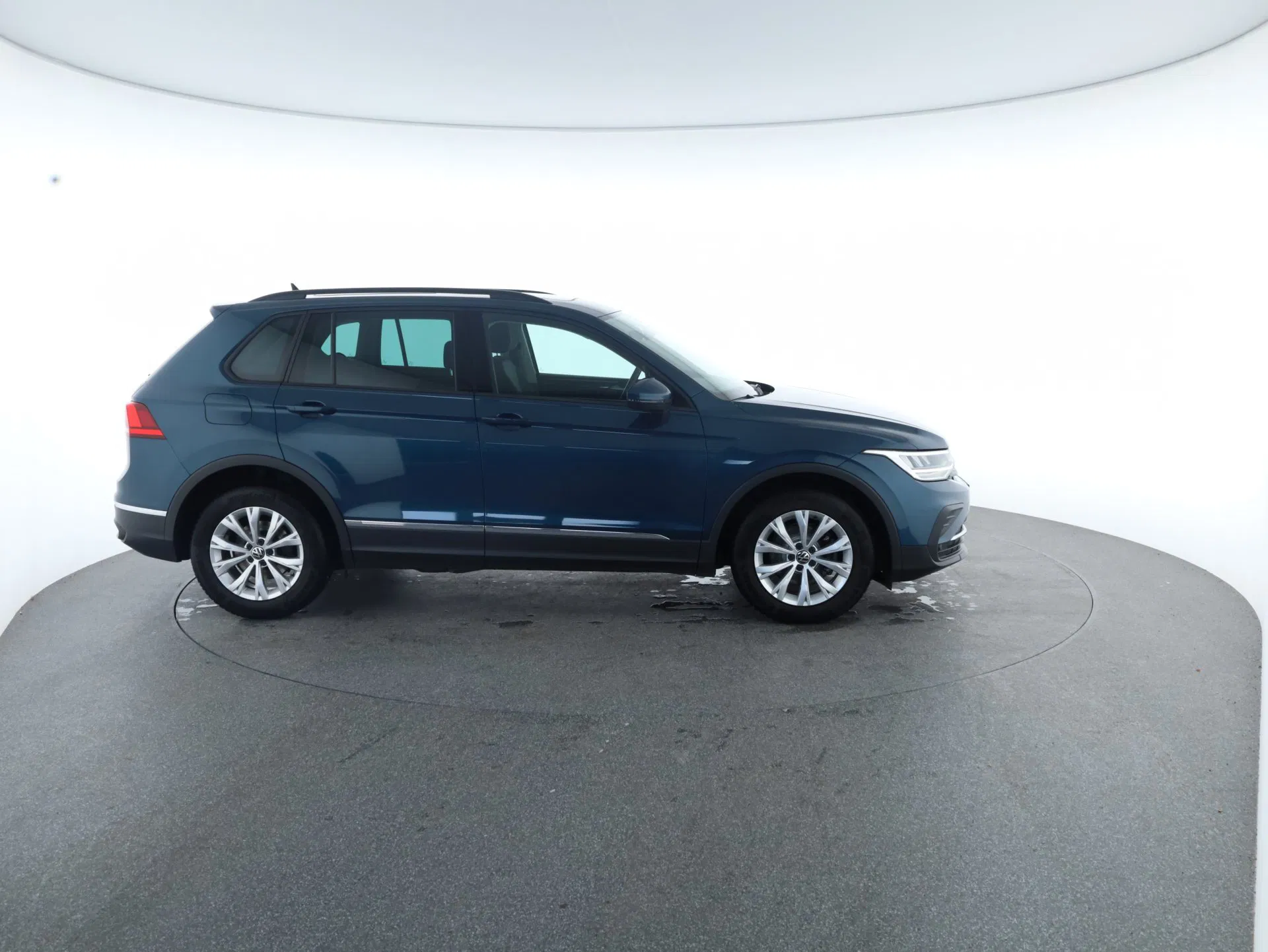 VW Tiguan 2.0 TDI BMT Life | Bild 23 von 27