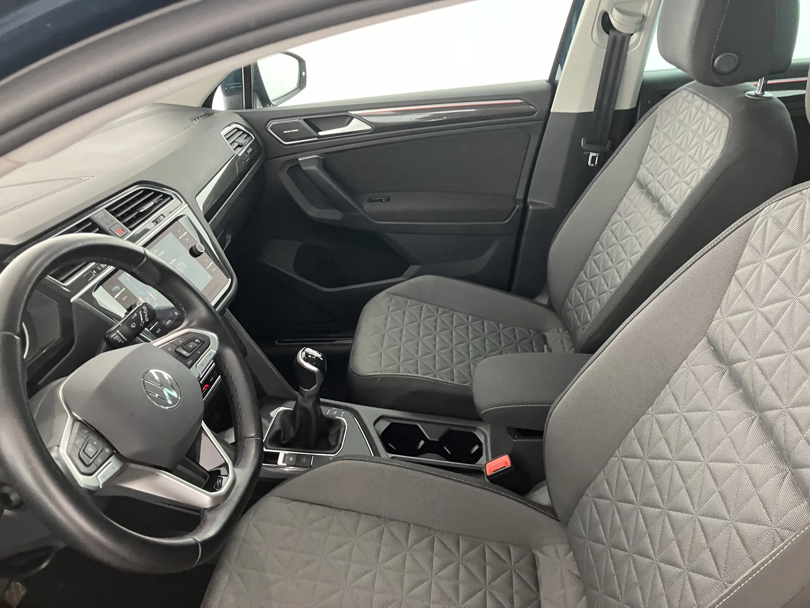 VW Tiguan 2.0 TDI BMT Life | Bild 4 von 27