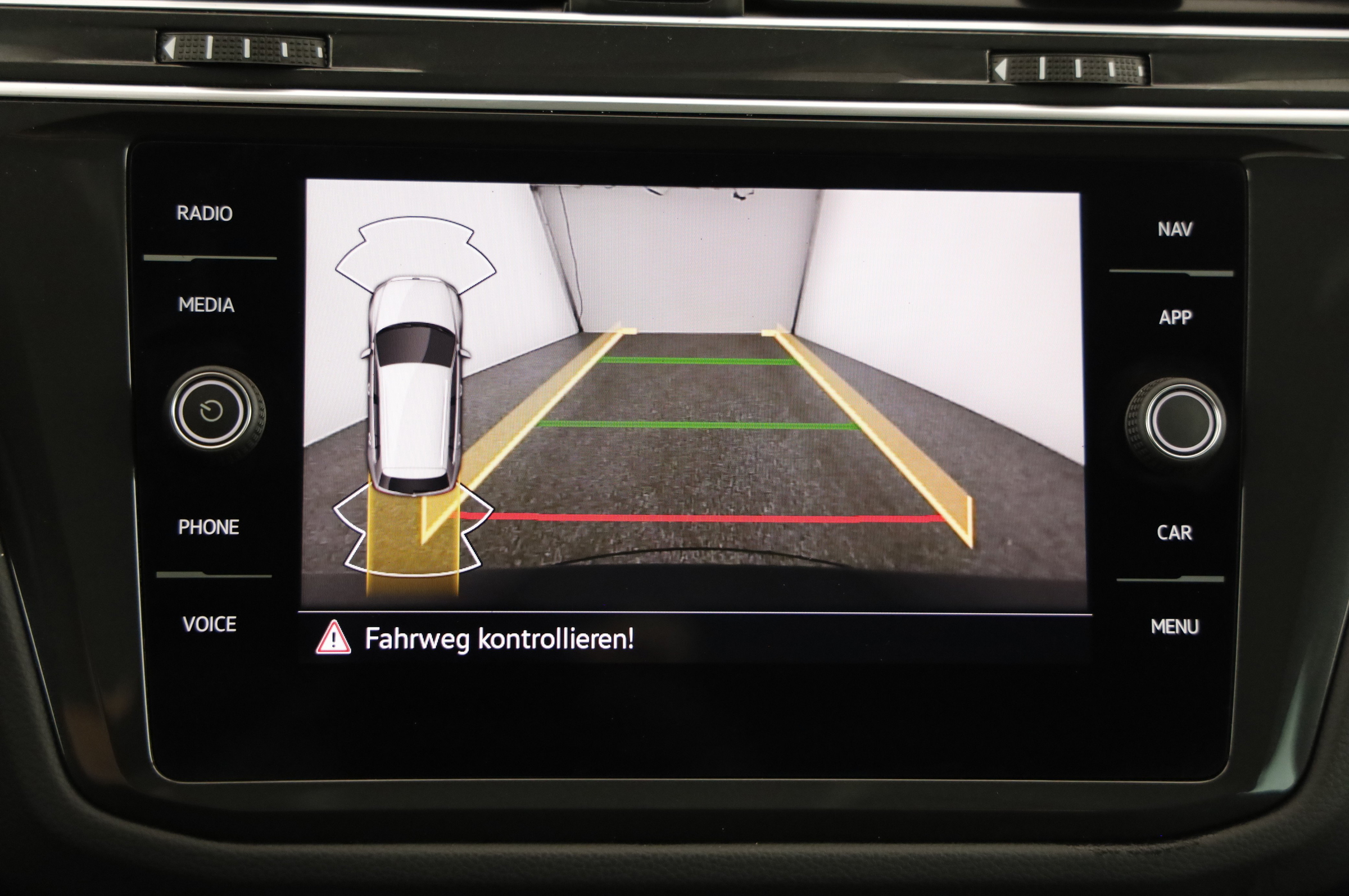 VW Tiguan 2.0 TDI BMT 4Motion Elegance | Bild 12 von 25