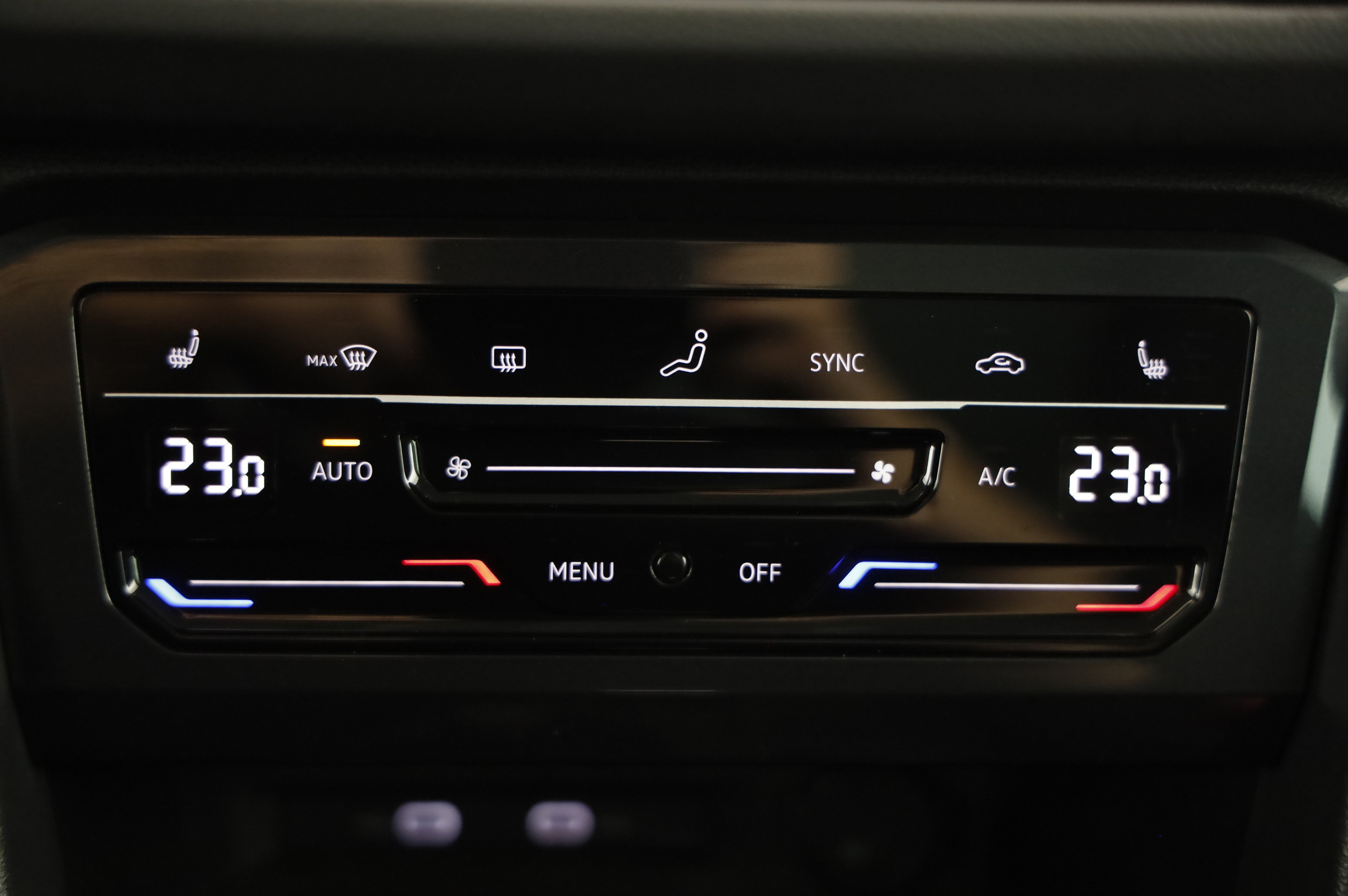 VW Tiguan 2.0 TDI BMT 4Motion Elegance | Bild 13 von 25