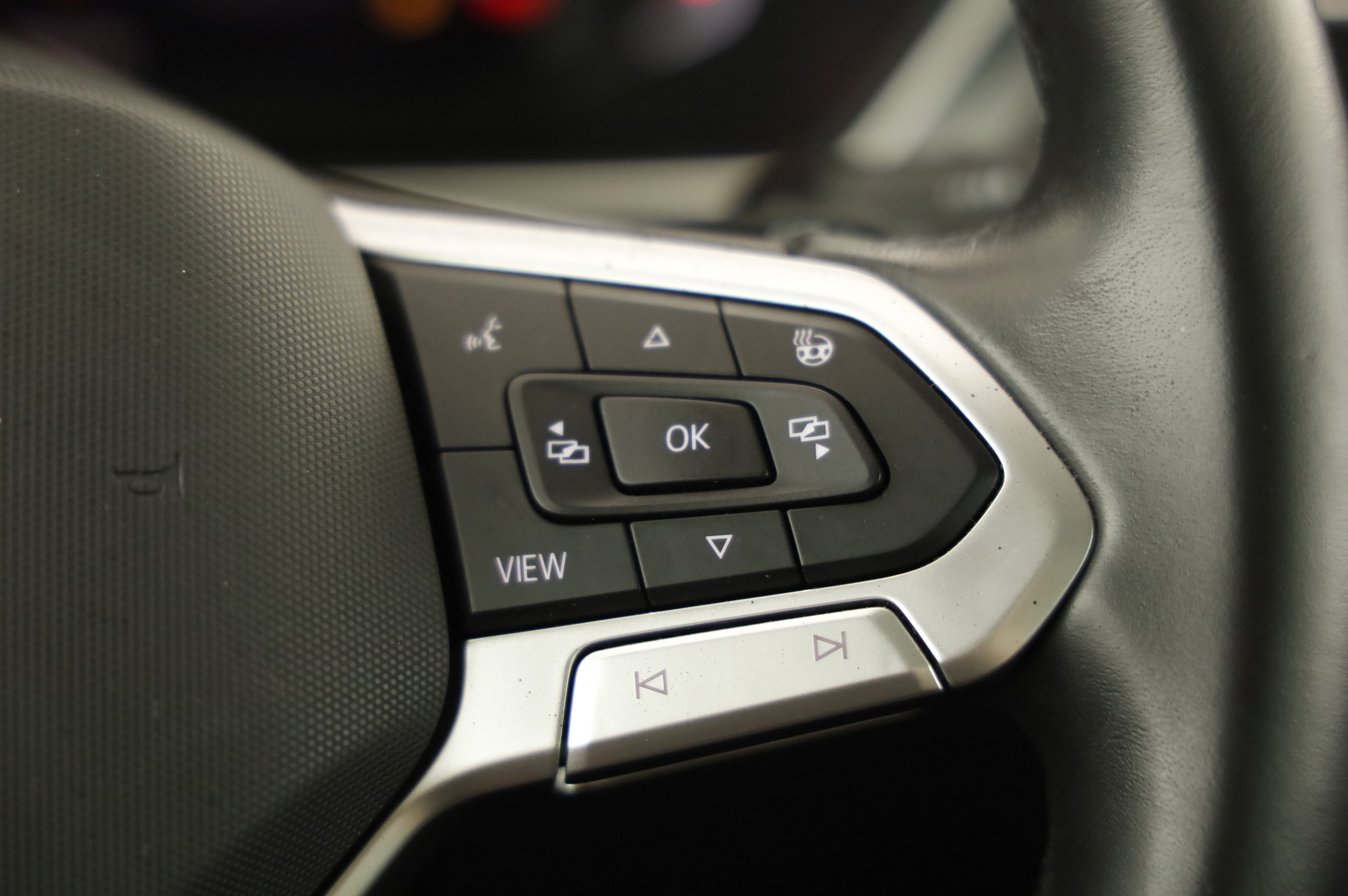 VW Tiguan 2.0 TDI BMT 4Motion Elegance | Bild 14 von 25