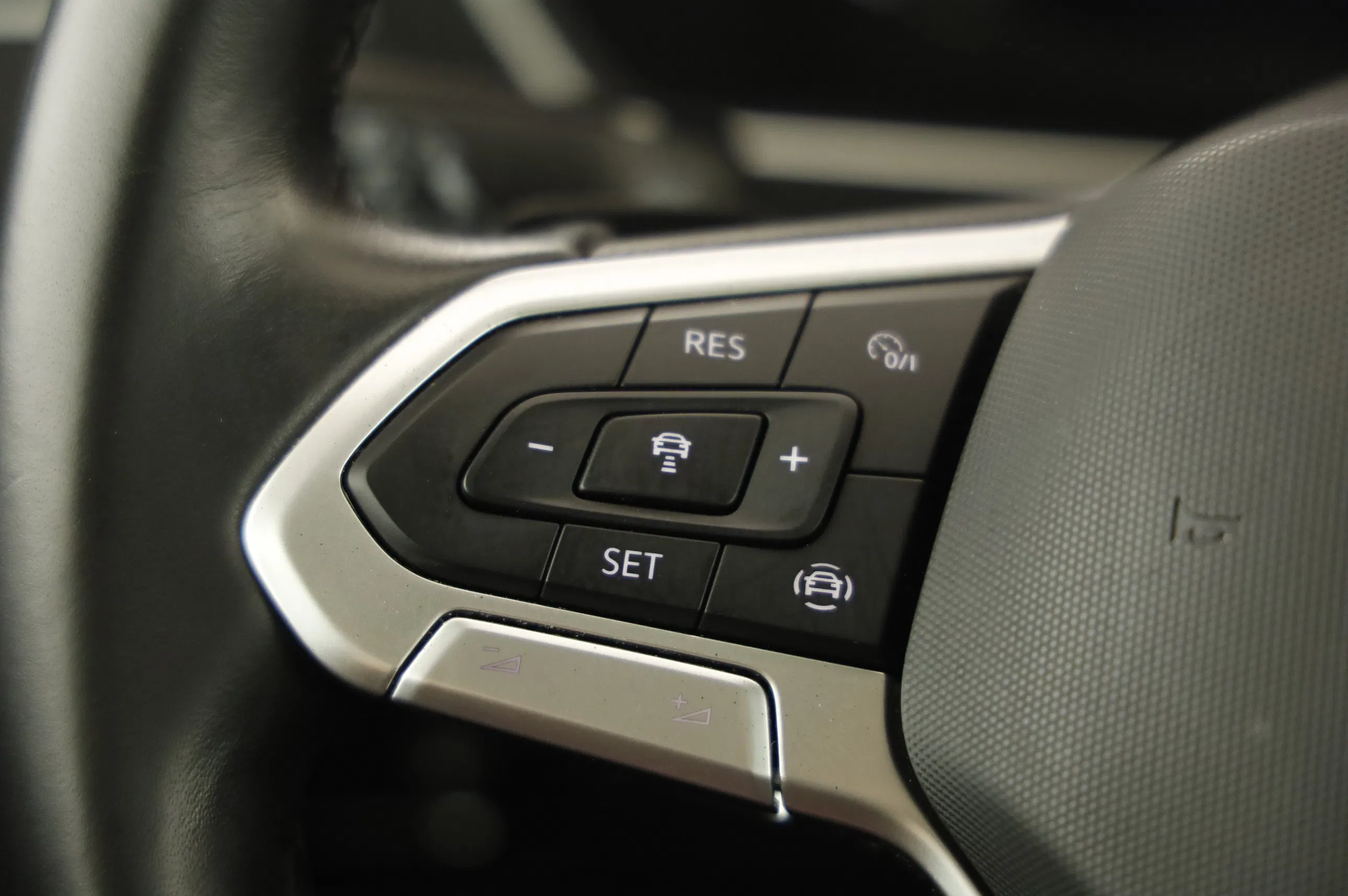 VW Tiguan 2.0 TDI BMT 4Motion Elegance | Bild 15 von 25