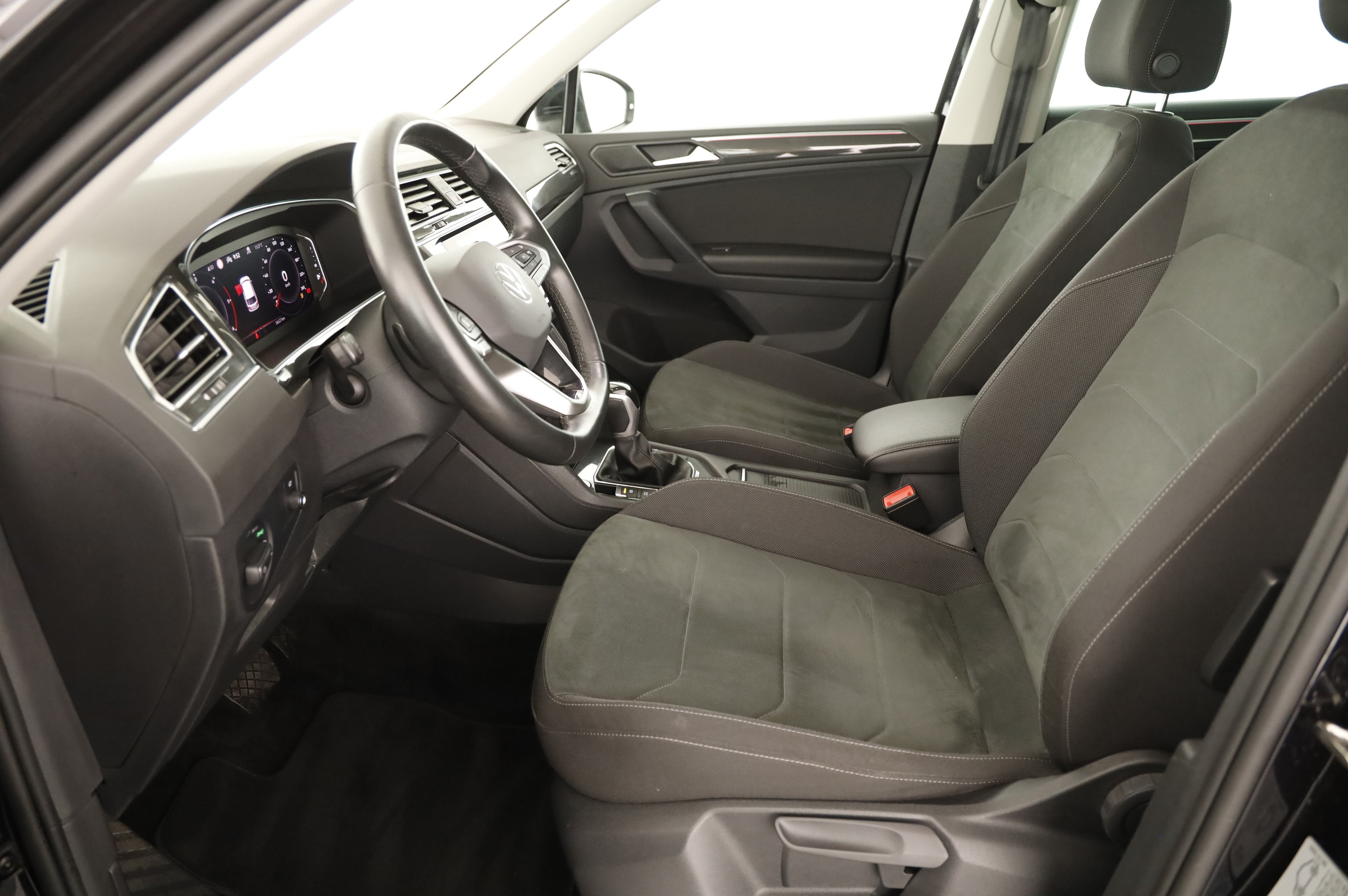 VW Tiguan 2.0 TDI BMT 4Motion Elegance | Bild 4 von 25