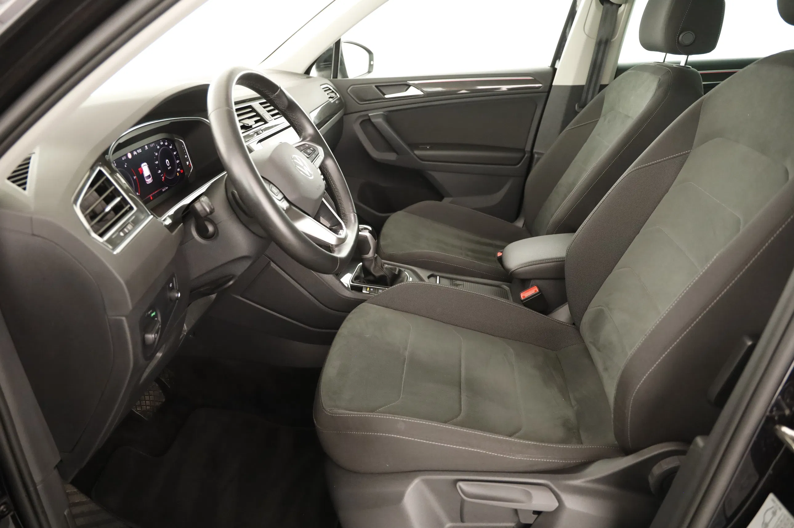 VW Tiguan 2.0 TDI BMT 4Motion Elegance | Bild 4 von 25