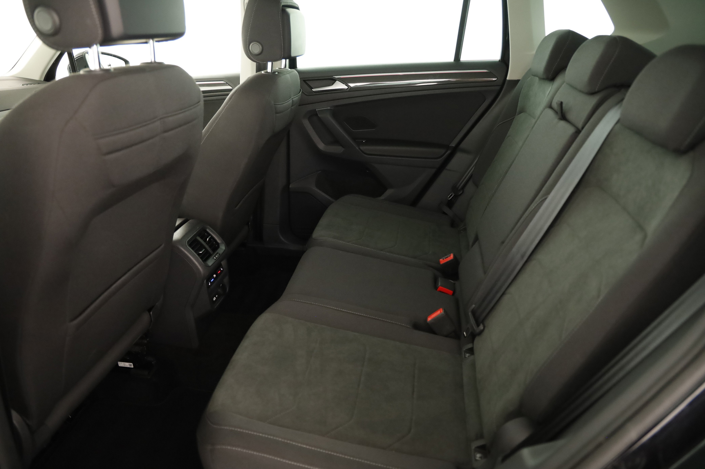 VW Tiguan 2.0 TDI BMT 4Motion Elegance | Bild 5 von 25