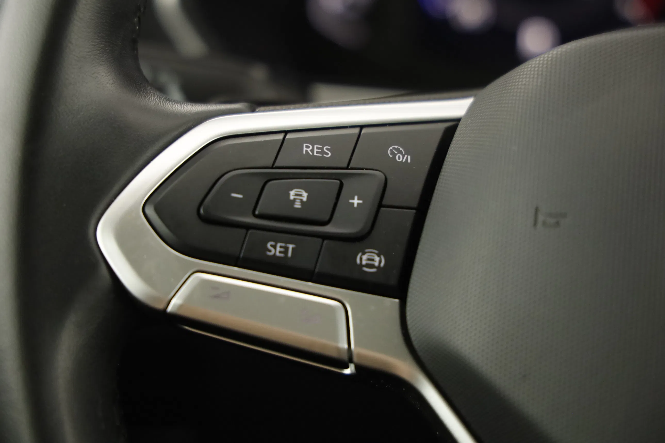 VW Tiguan 2.0 TDI BMT Elegance | Bild 12 von 31