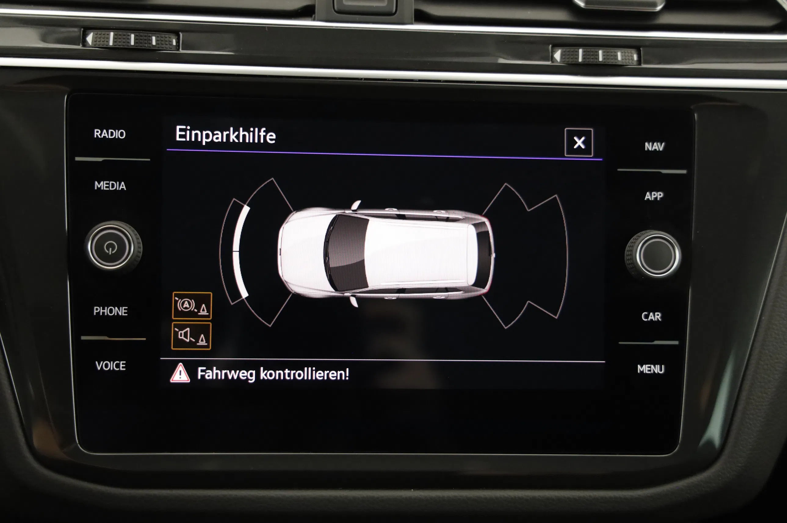 VW Tiguan 2.0 TDI BMT Elegance | Bild 17 von 31