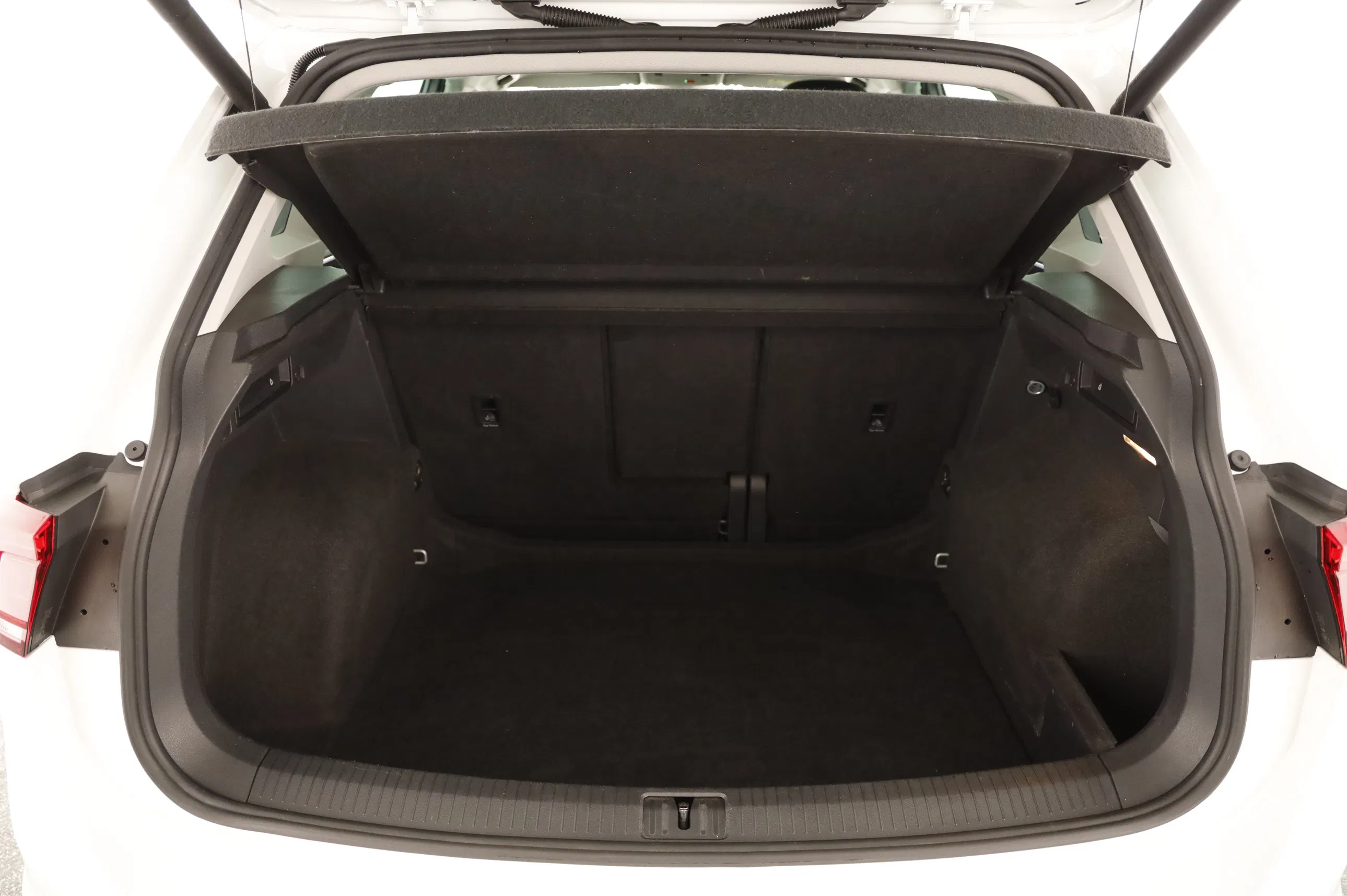 VW Tiguan 2.0 TDI BMT Elegance | Bild 21 von 31