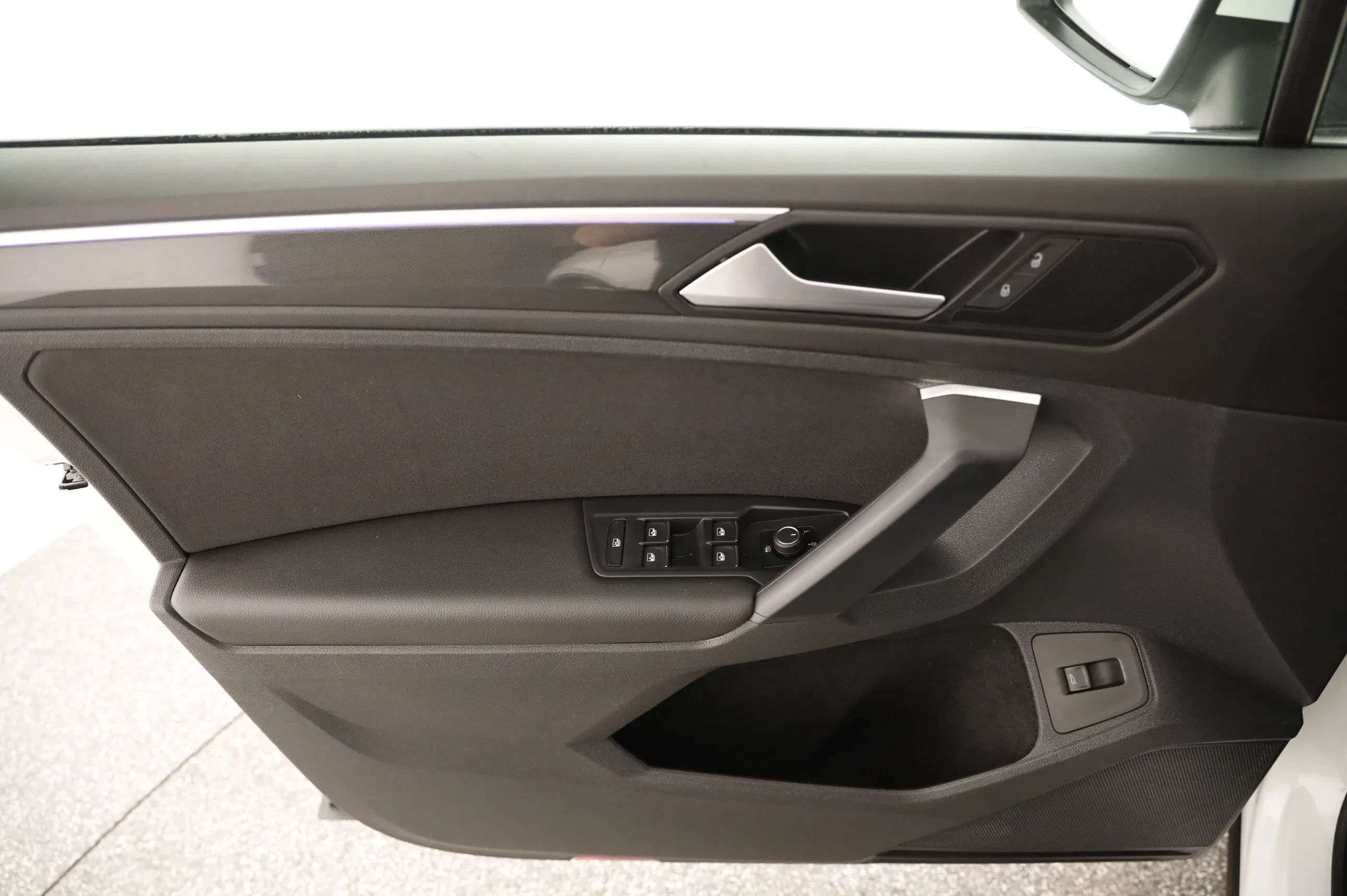 VW Tiguan 2.0 TDI BMT Elegance | Bild 6 von 31