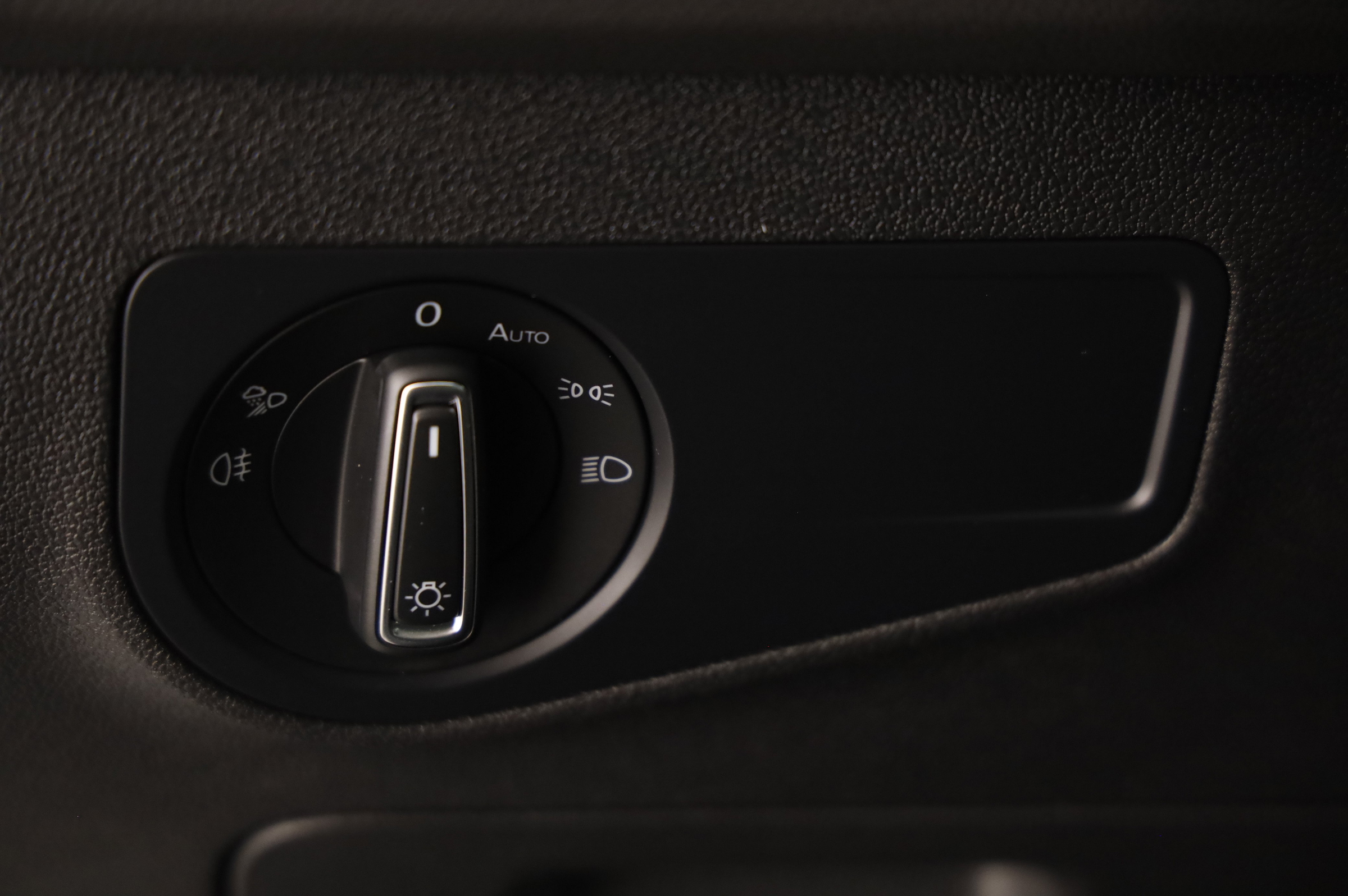 VW Tiguan 2.0 TDI BMT Elegance | Bild 8 von 31