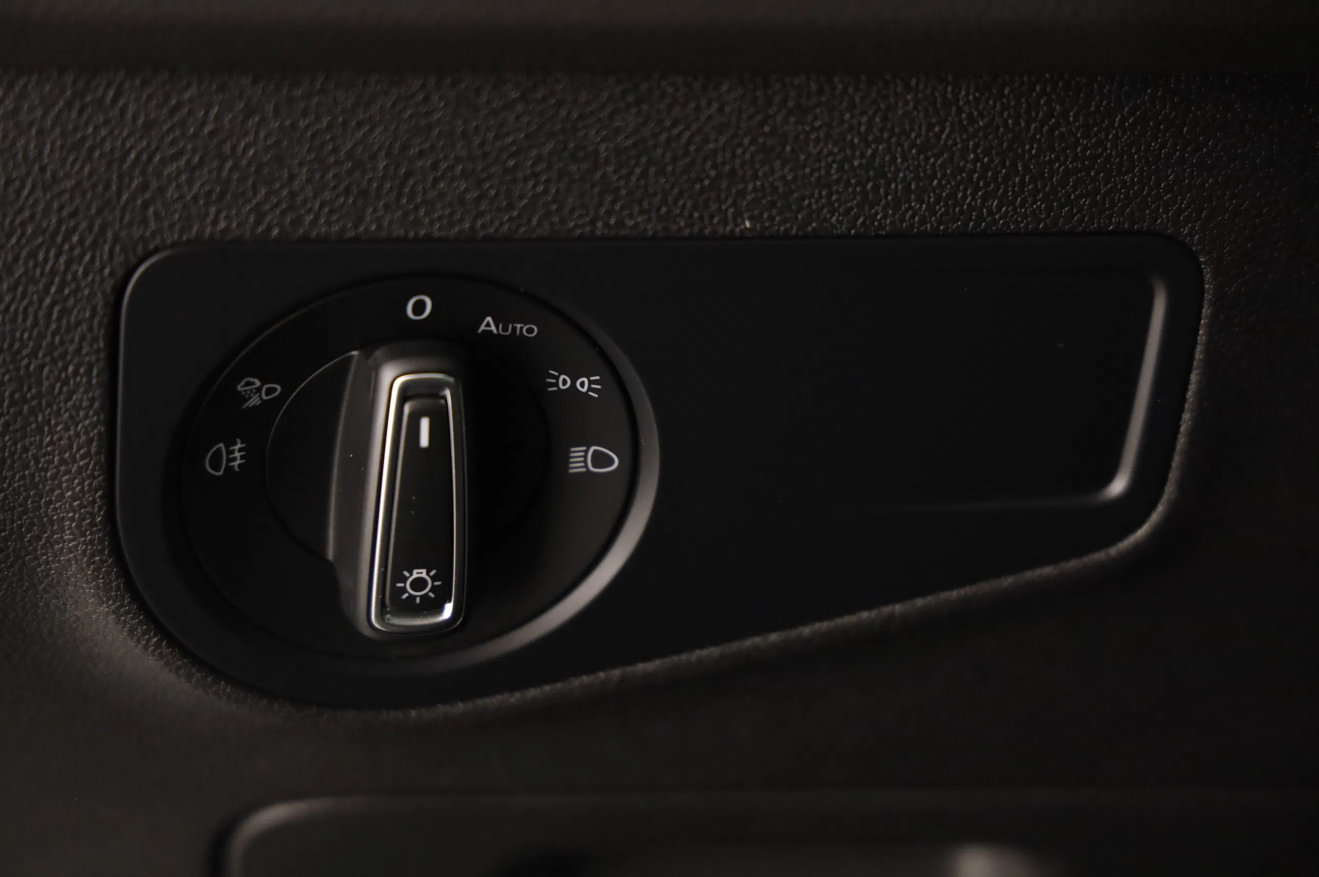 VW Tiguan 2.0 TDI BMT Elegance | Bild 8 von 31