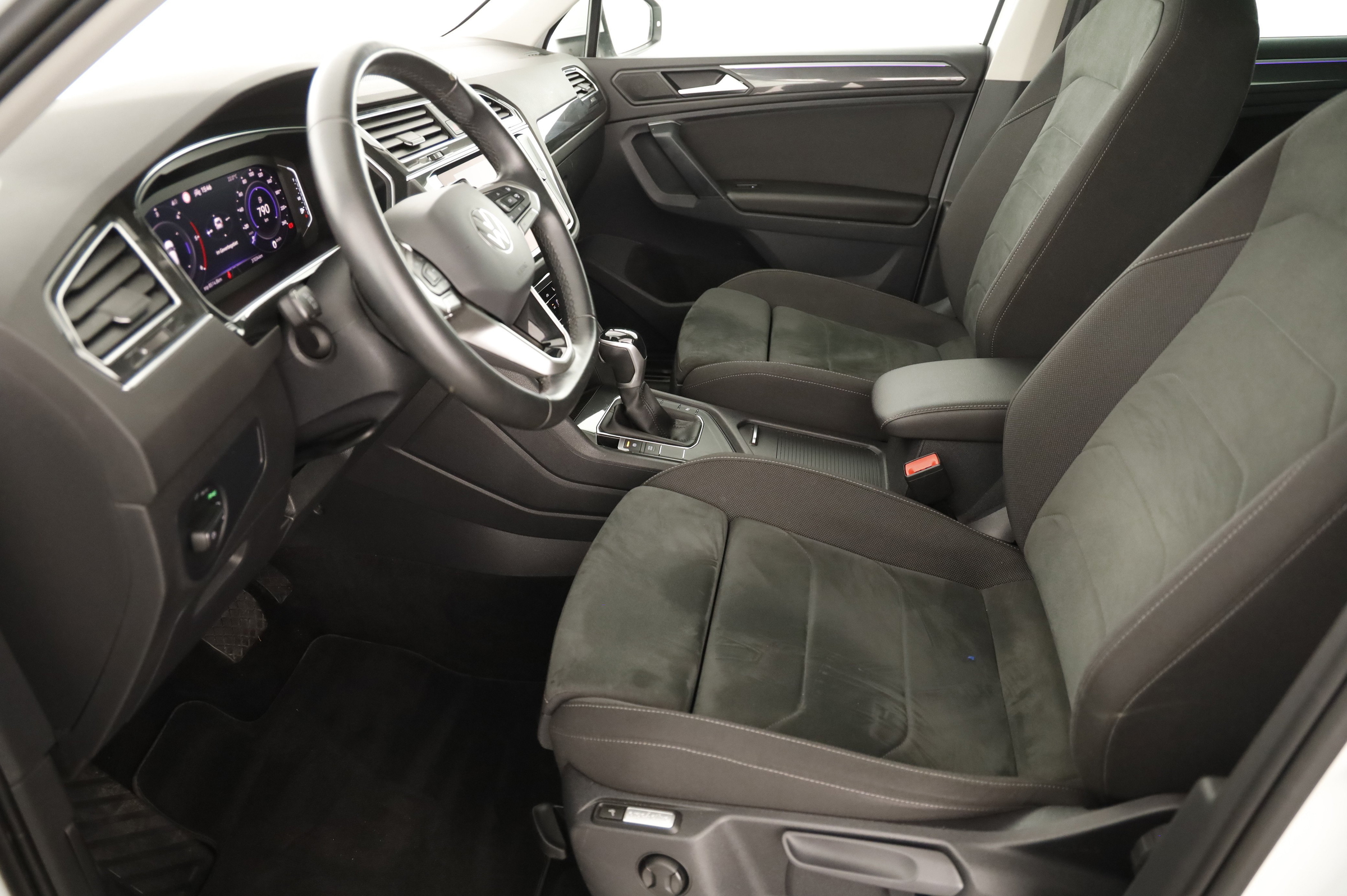 VW Tiguan 2.0 TDI BMT Elegance | Bild 9 von 31