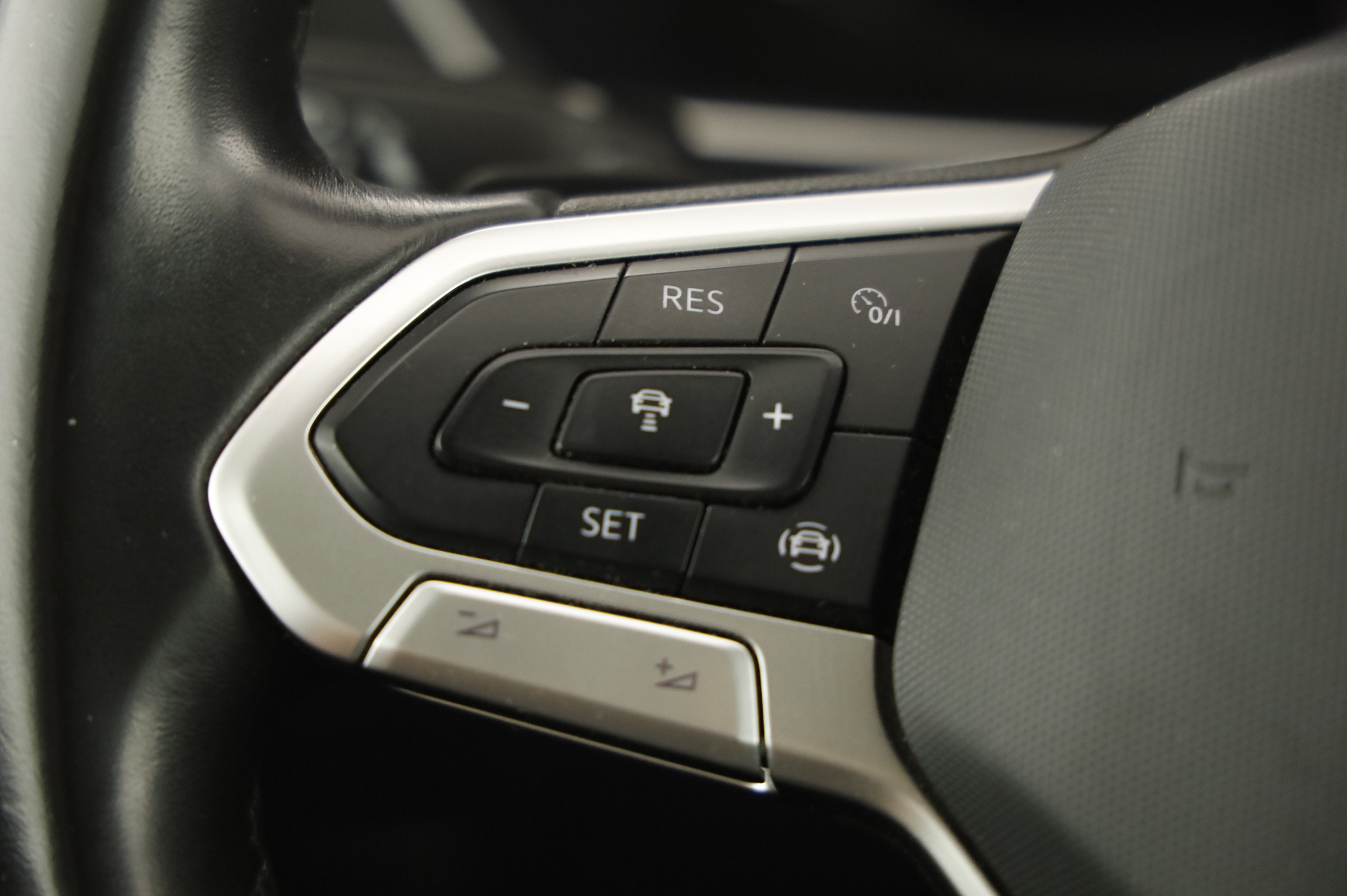 VW Tiguan 2.0 TDI BMT 4Motion Elegance | Bild 13 von 26