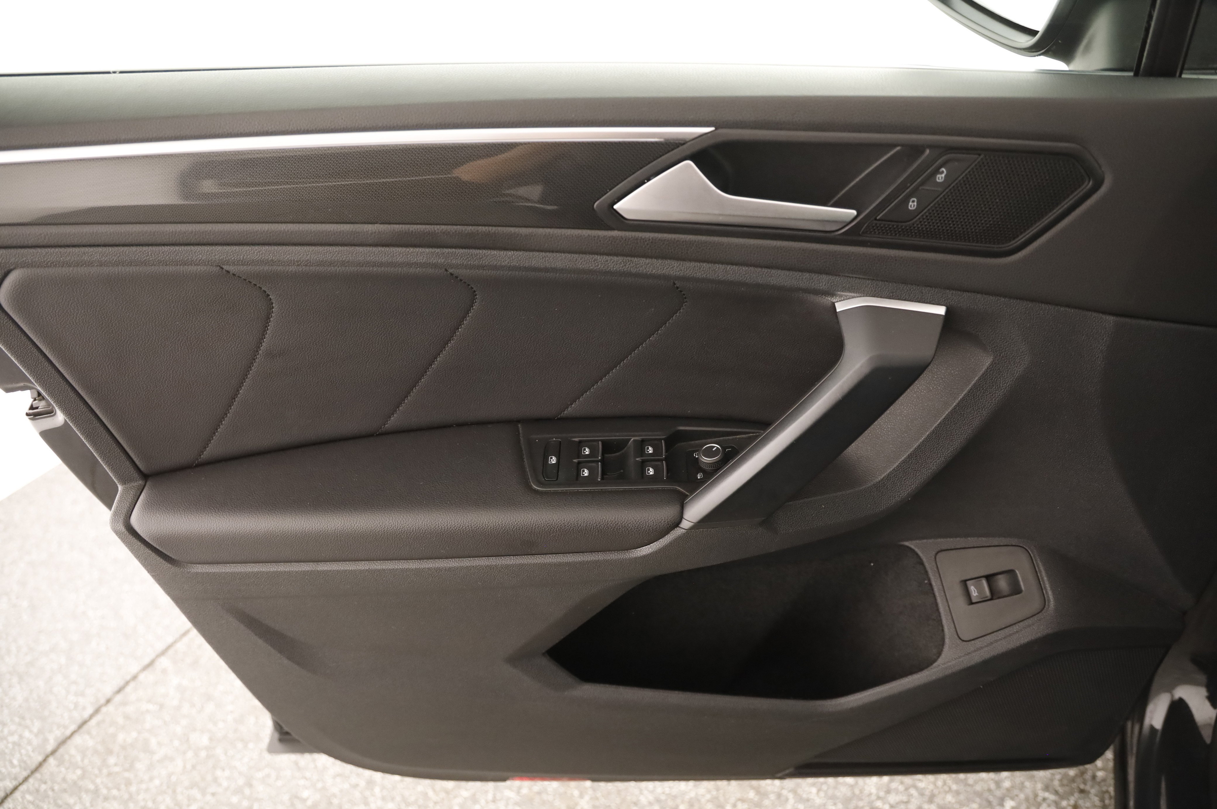 VW Tiguan 2.0 TDI BMT 4Motion Elegance | Bild 6 von 26