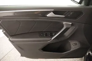 VW Tiguan 2.0 TDI BMT 4Motion Elegance | Thumbnail 6 von 26