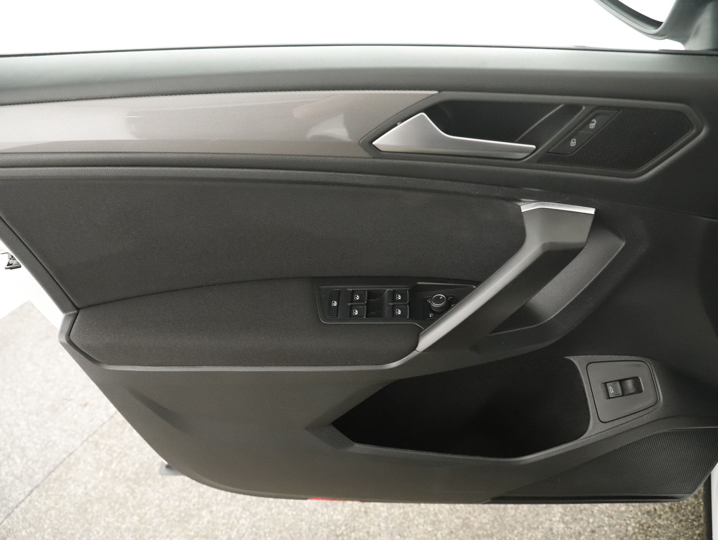 VW Tiguan Allspace 2.0 TDI  Life | Bild 11 von 31