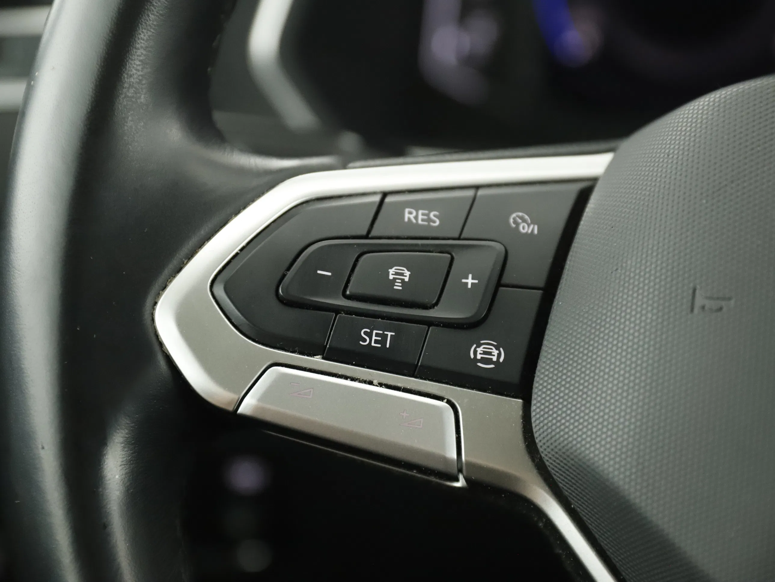 VW Tiguan Allspace 2.0 TDI Life | Bild 28 von 31