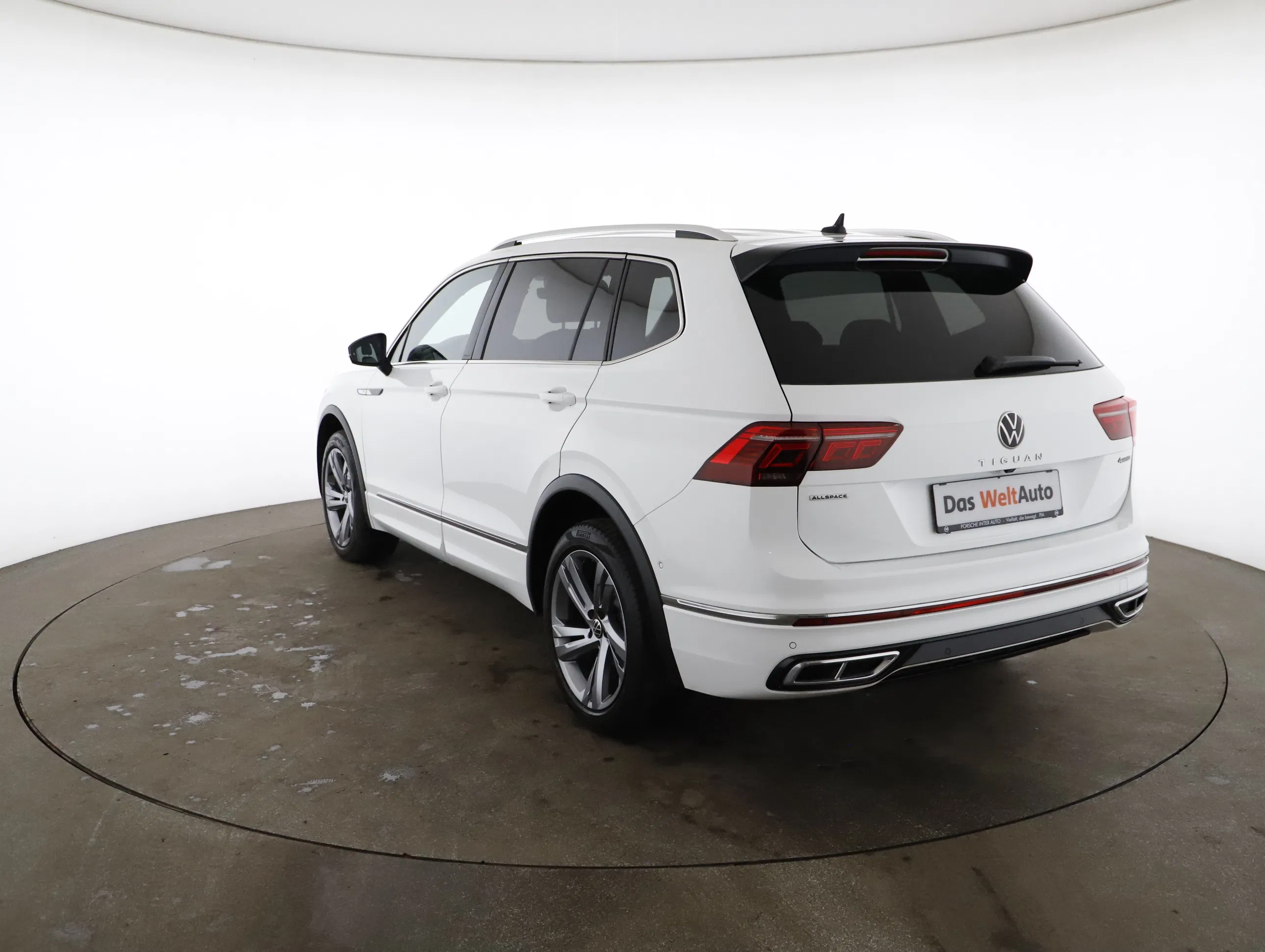 VW Tiguan Allspace 2.0 TDI 4Motion R-Line | Bild 20 von 24