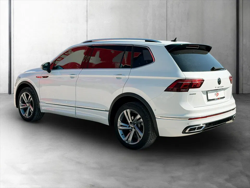 VW Tiguan Allspace 2.0 TDI 4Motion R-Line | Bild 4 von 23