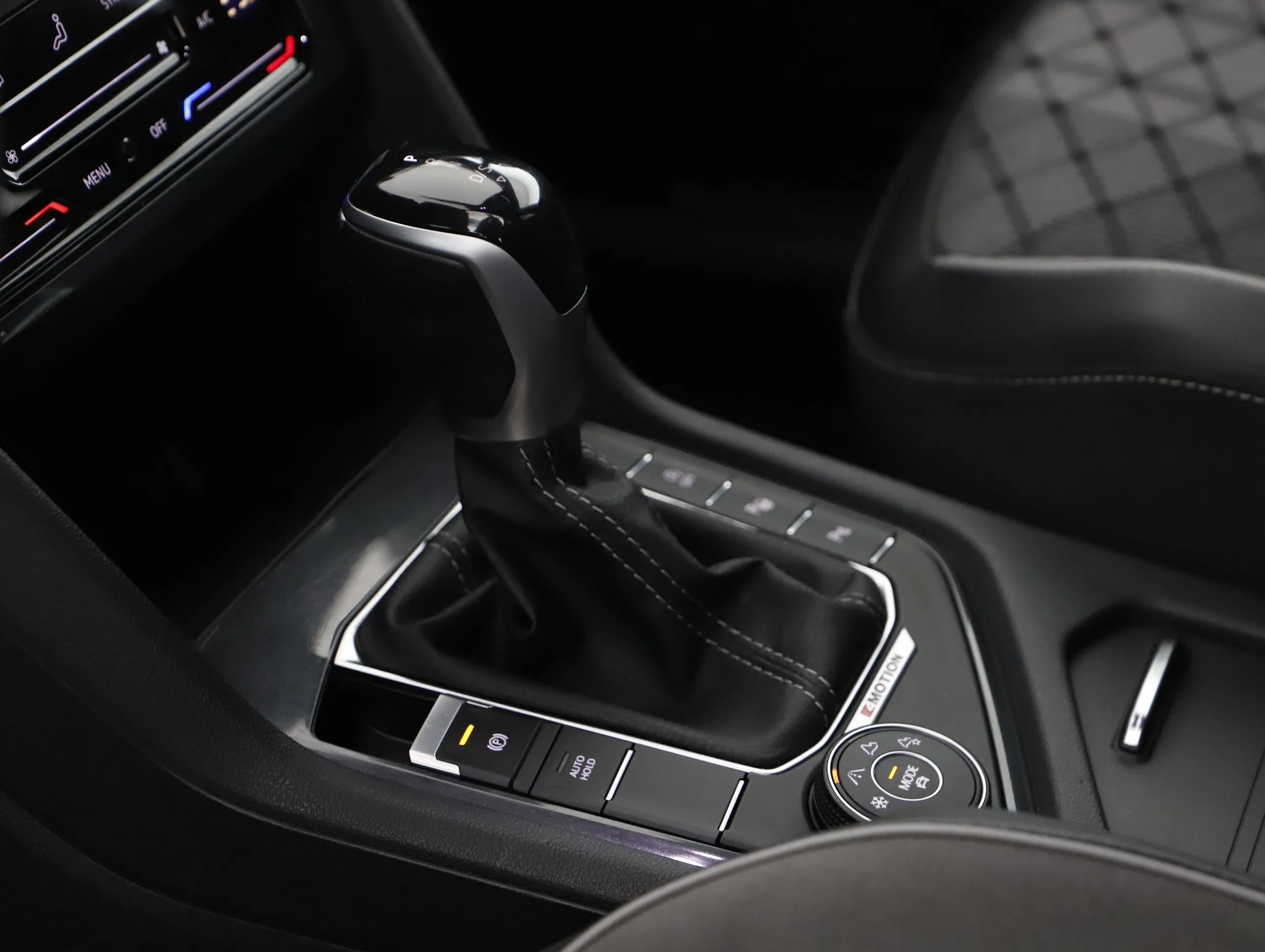VW Tiguan Allspace 2.0 TDI 4Motion R-Line | Bild 5 von 24