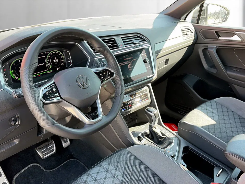 VW Tiguan Allspace 2.0 TDI 4Motion R-Line | Bild 7 von 23
