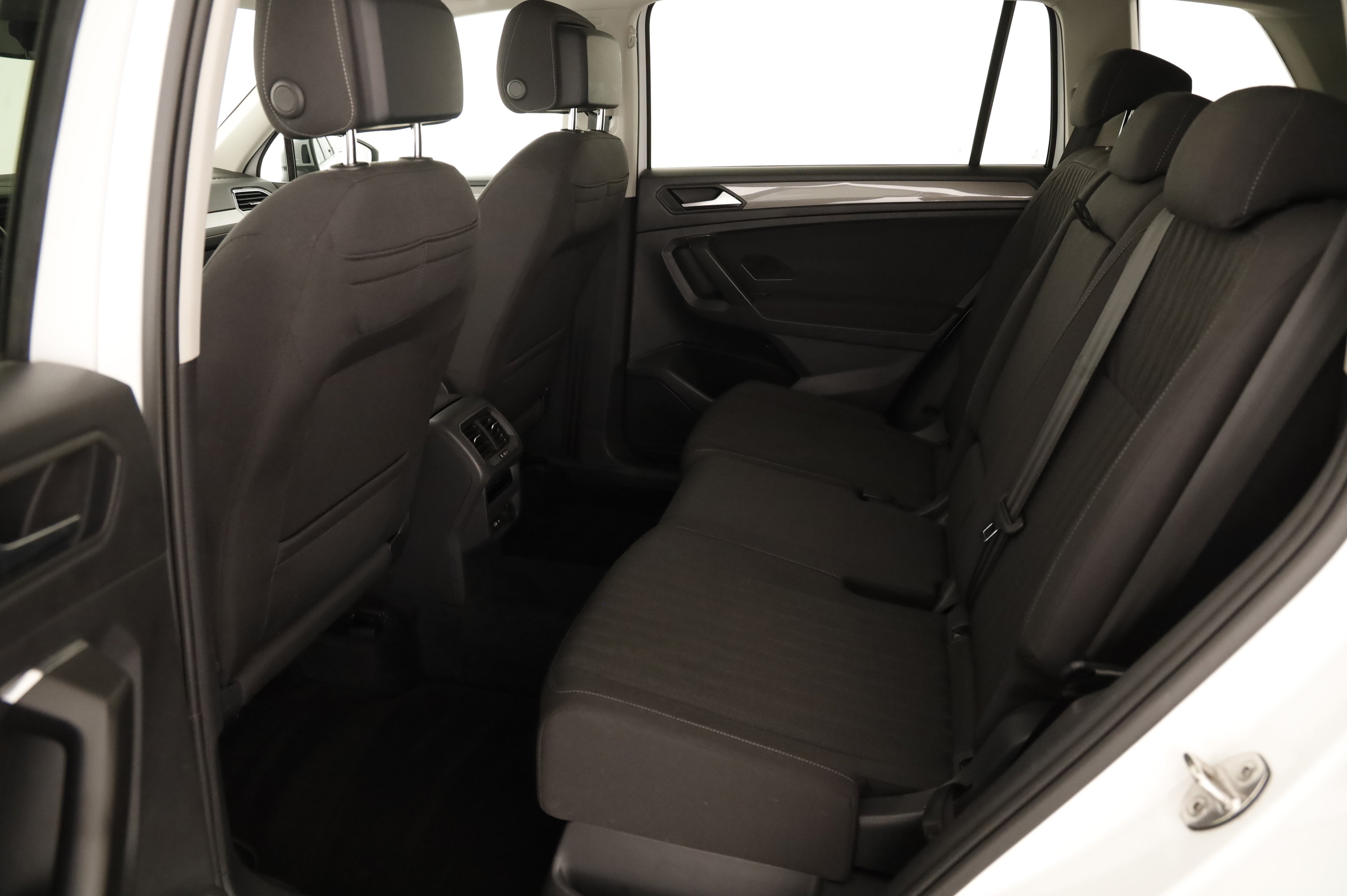 VW Tiguan Allspace 2.0 TDI 4Motion Life | Bild 14 von 31