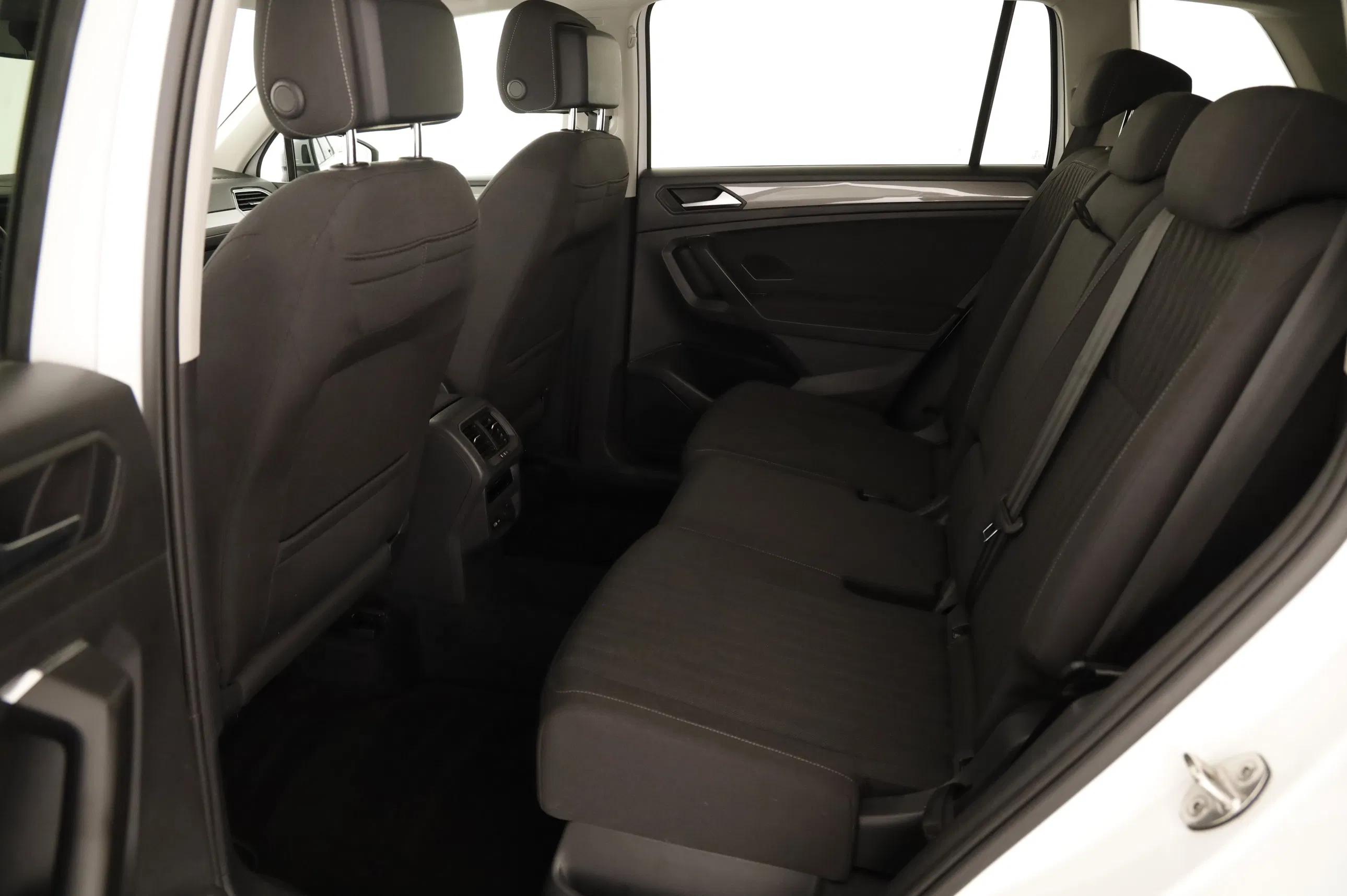 VW Tiguan Allspace 2.0 TDI 4Motion Life | Bild 14 von 31