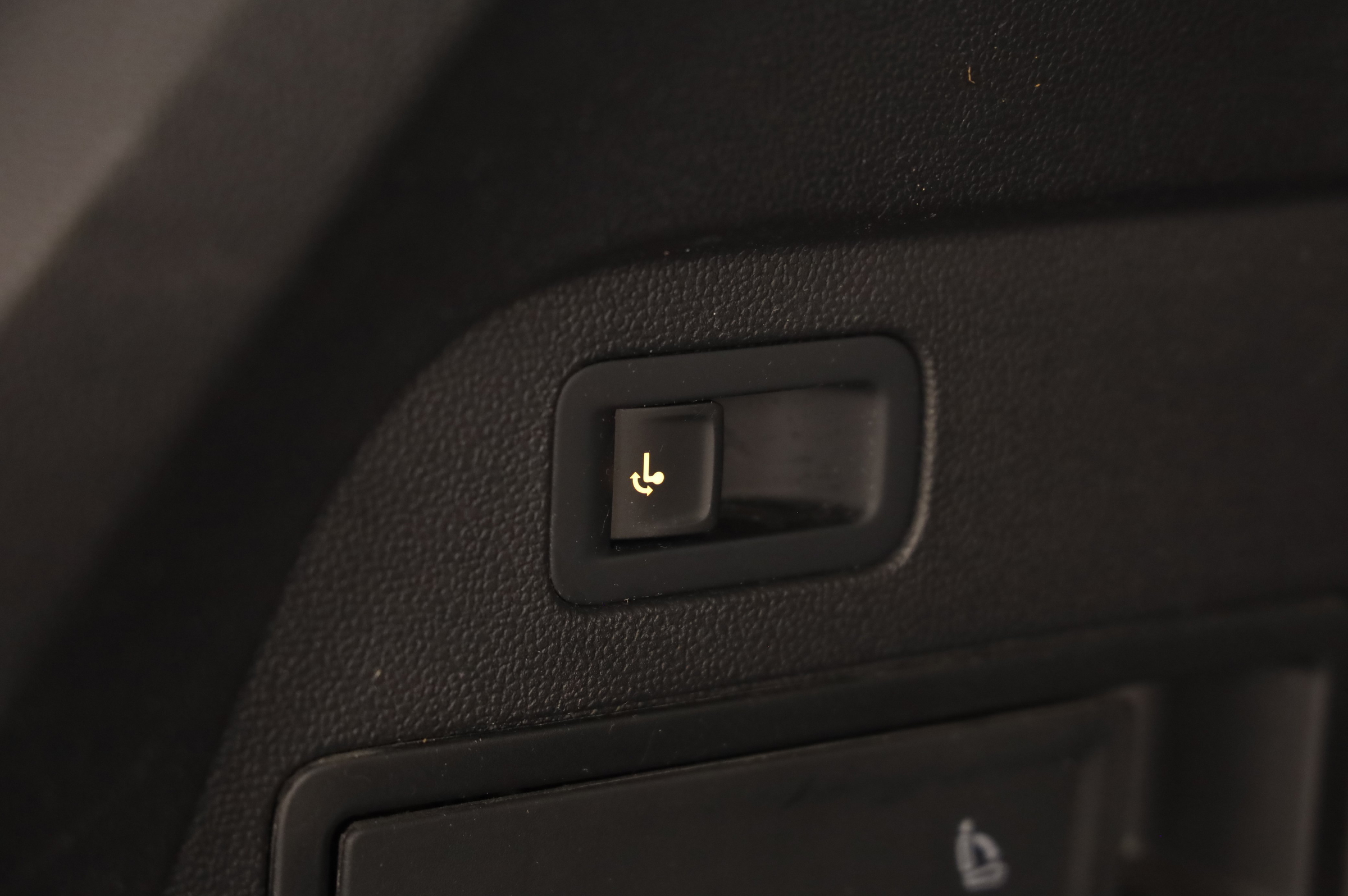 VW Tiguan Allspace 2.0 TDI 4Motion Life | Bild 17 von 31