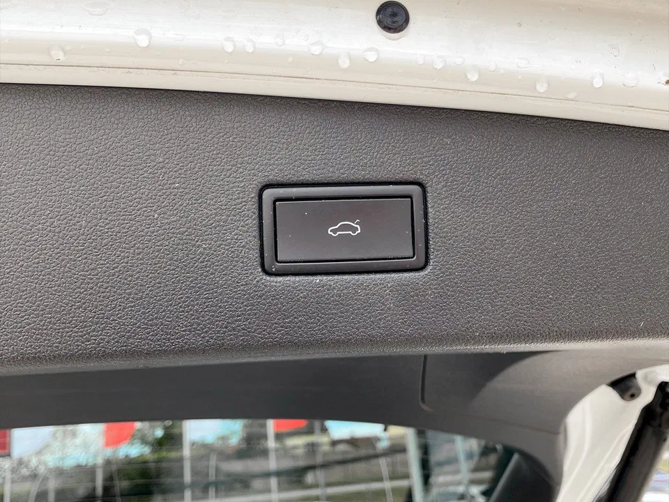 VW Tiguan Allspace 2.0 TDI 4Motion Life | Bild 22 von 25