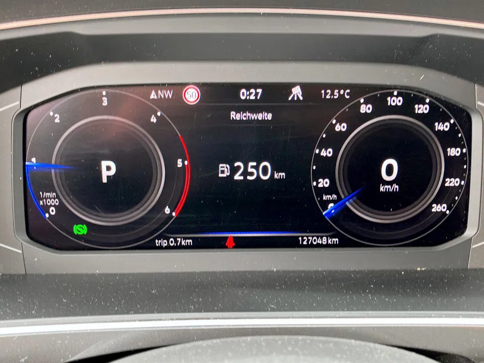 VW Tiguan Allspace 2.0 TDI 4Motion Life | Bild 10 von 25