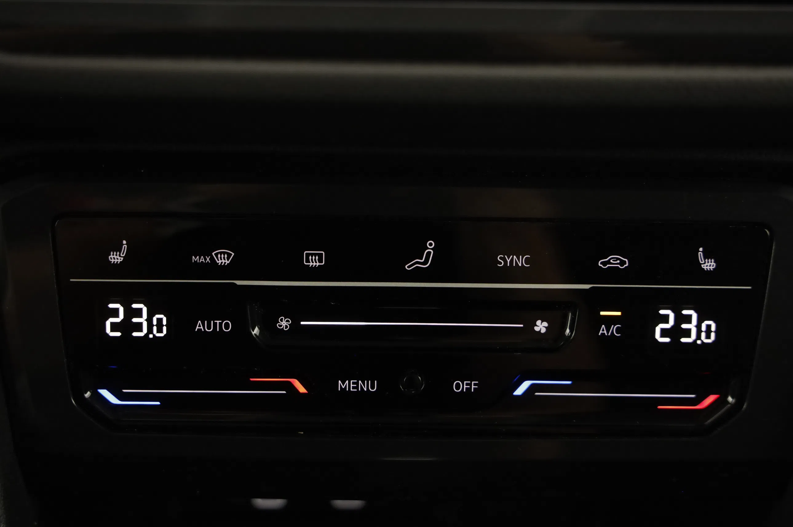 VW Tiguan Allspace 2.0 TDI 4Motion Life | Bild 22 von 31