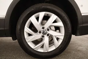 VW Tiguan Allspace 2.0 TDI 4Motion Life | Thumbnail 26 von 31