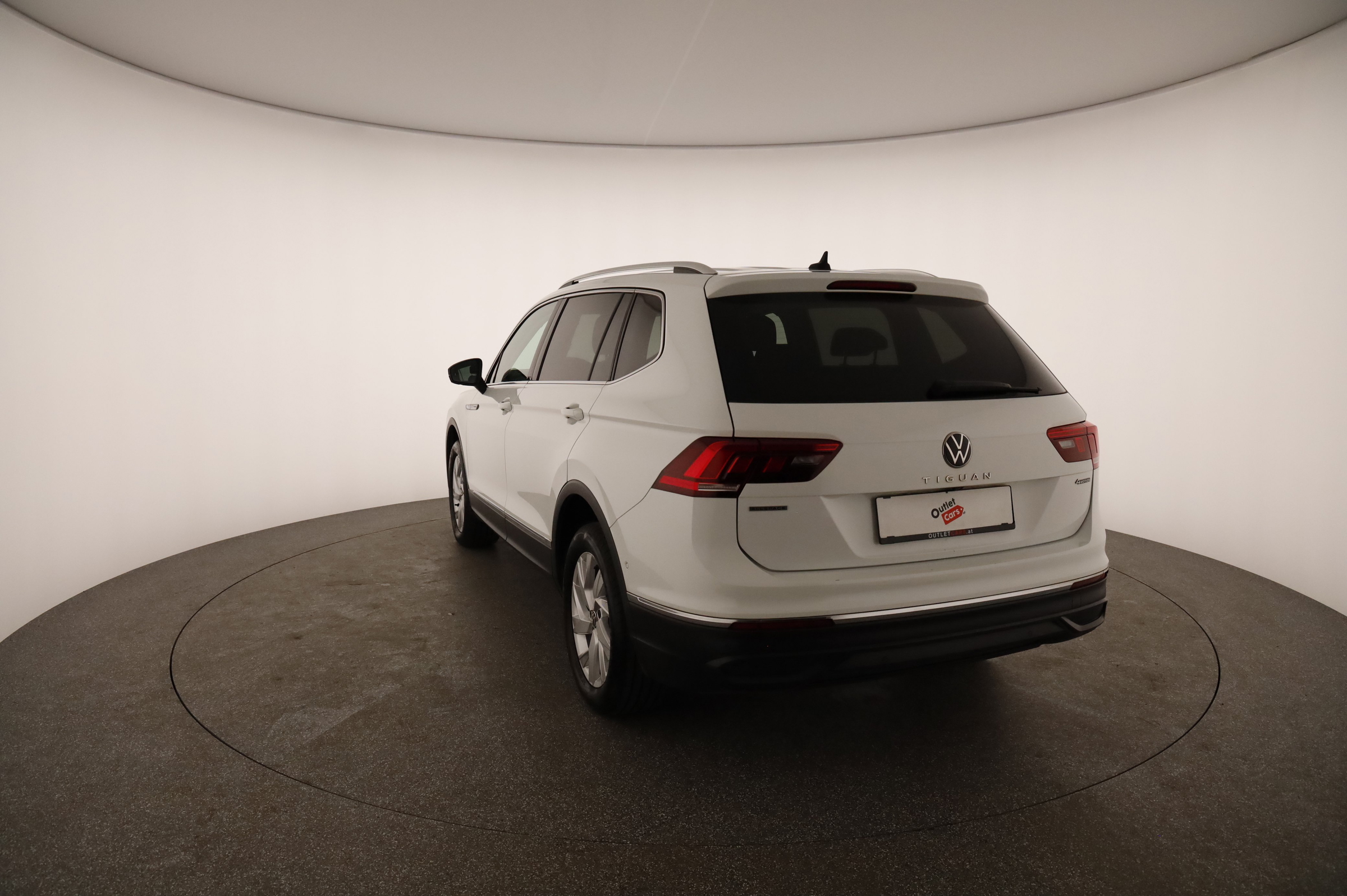 VW Tiguan Allspace 2.0 TDI 4Motion Life | Bild 27 von 31