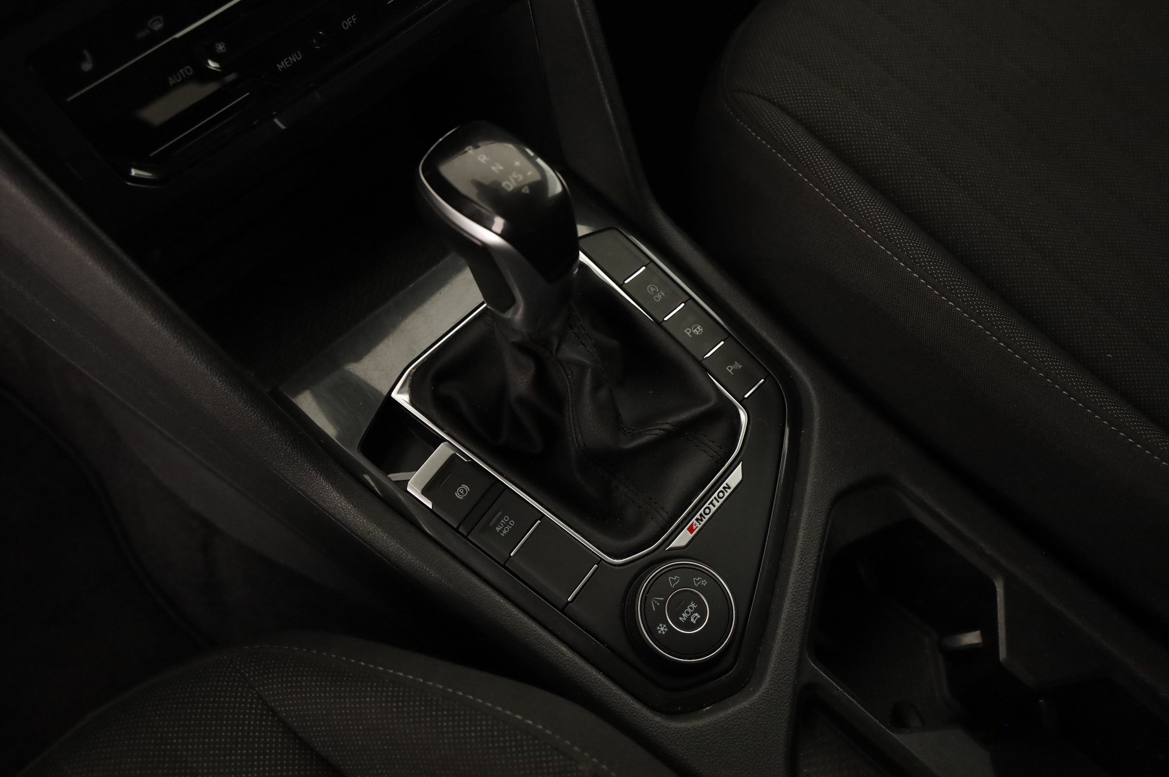 VW Tiguan Allspace 2.0 TDI 4Motion Life | Bild 10 von 31